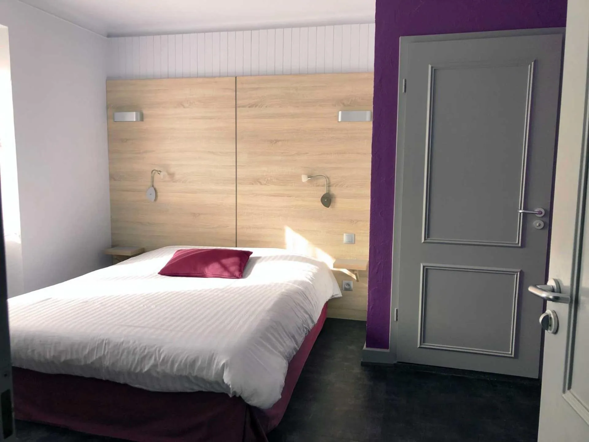 Bedroom, Bed in logis hôtel restaurant Le rendez-vous des Copains