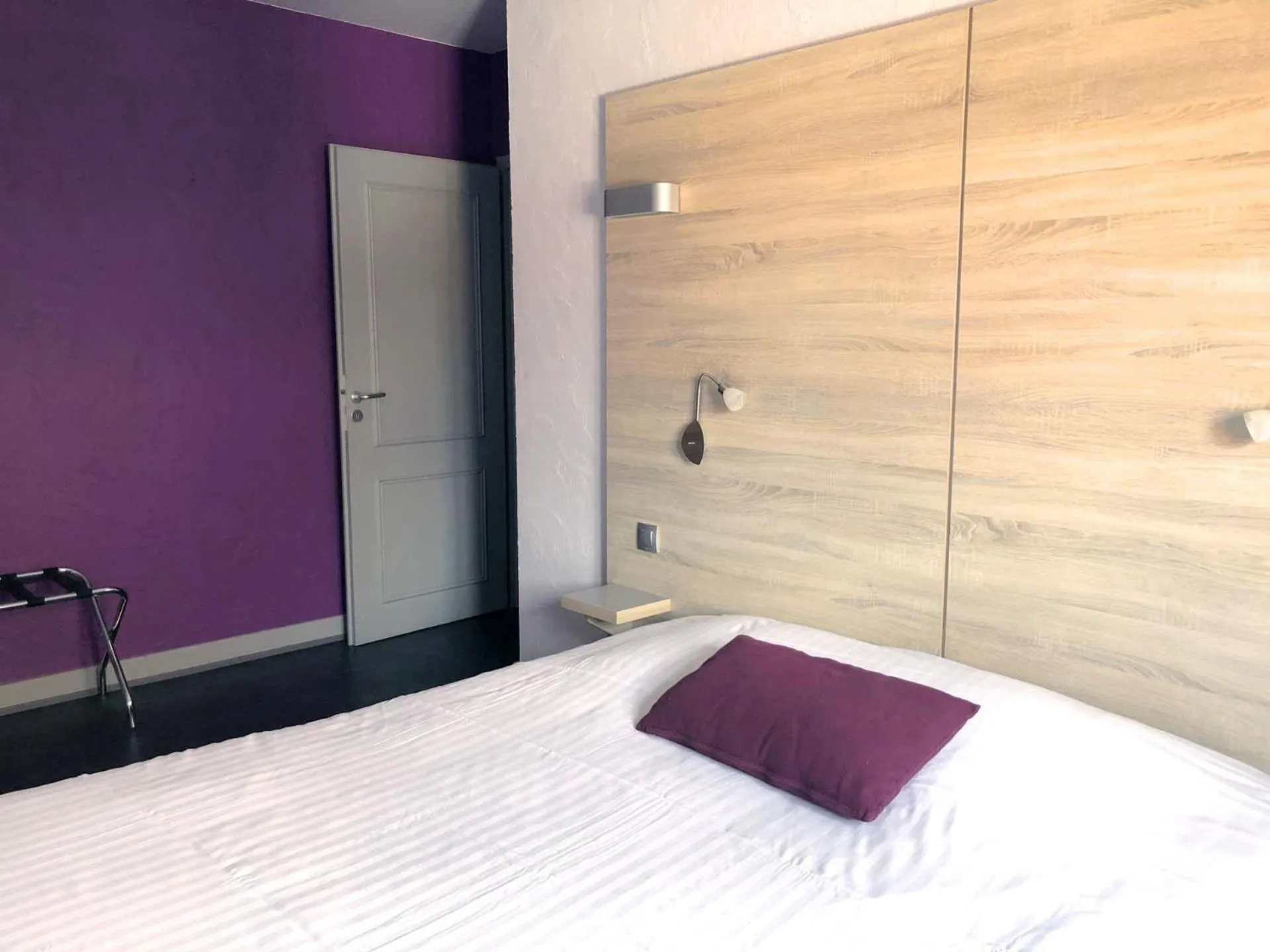 Bedroom, Bed in logis hôtel restaurant Le rendez-vous des Copains