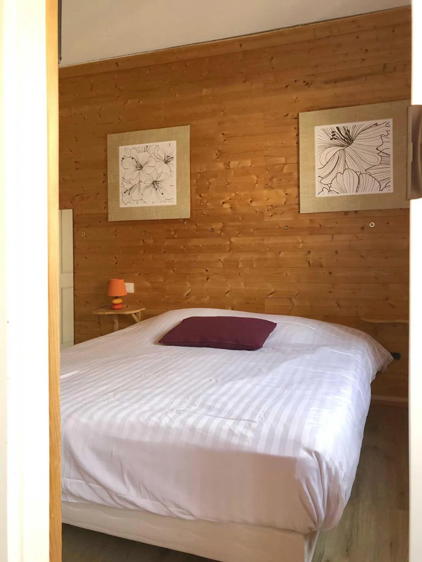 Bedroom, Bed in logis hôtel restaurant Le rendez-vous des Copains