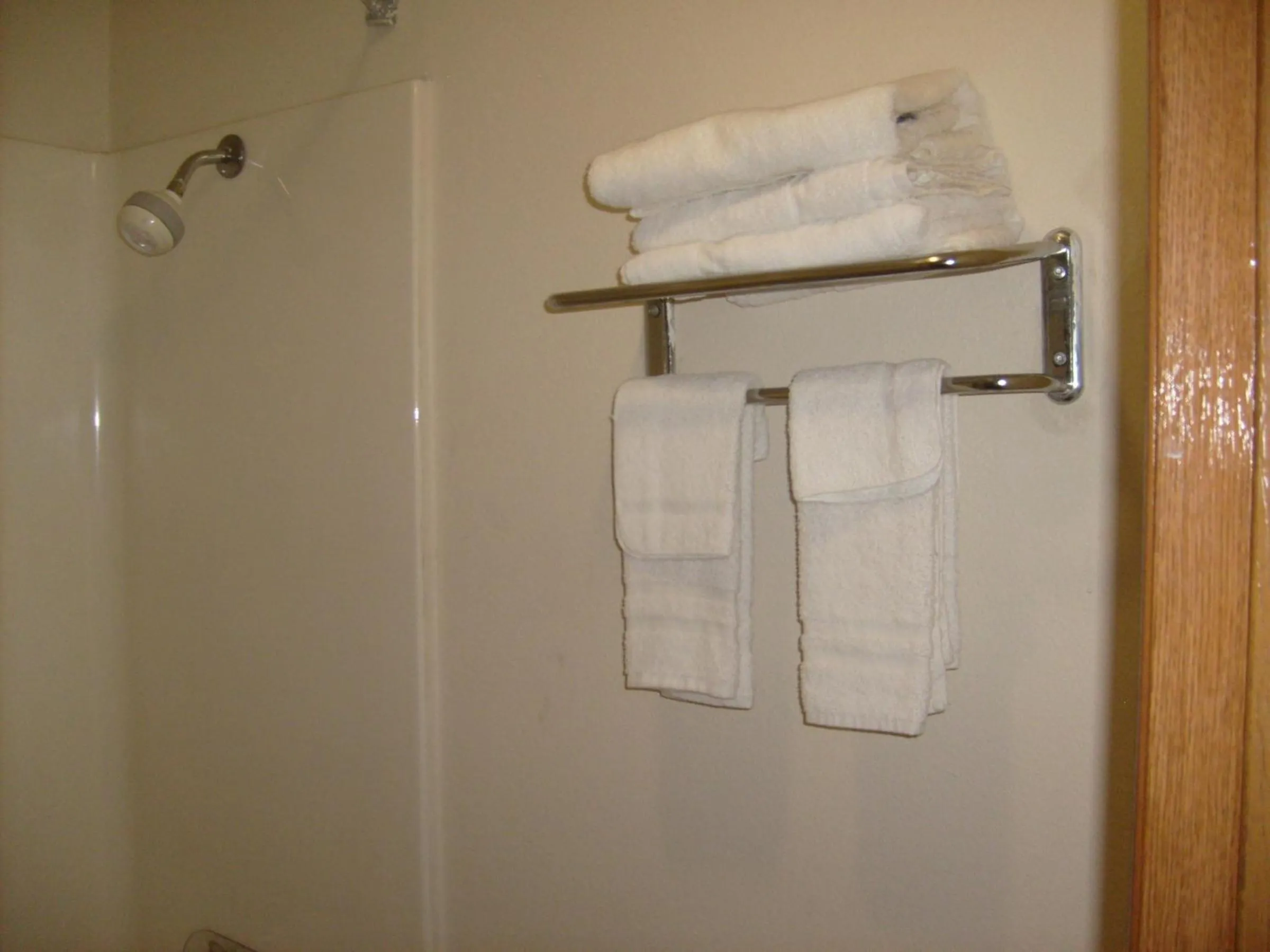 Bathroom in Express Inn Thomson