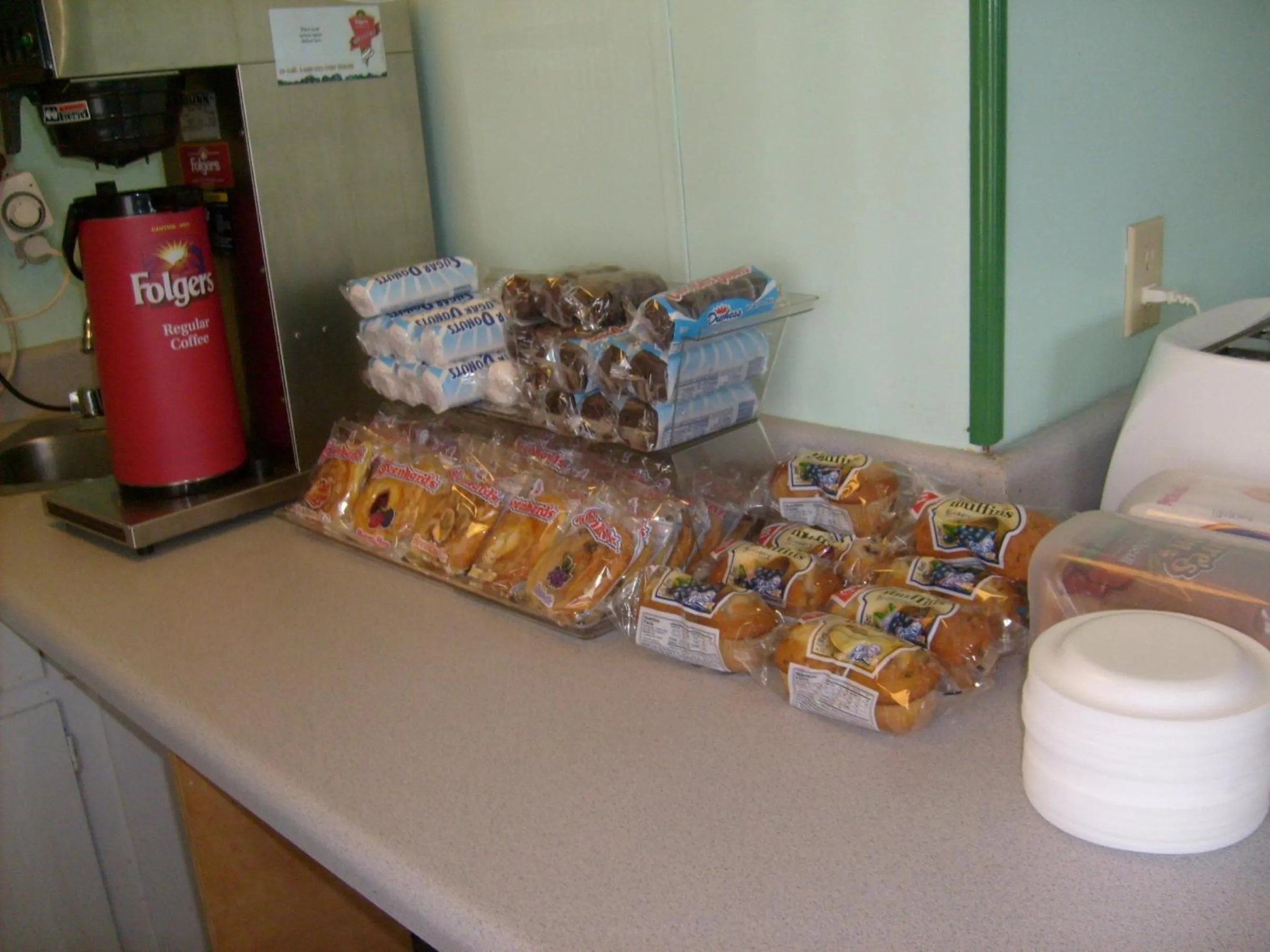 Food and drinks in Express Inn Thomson