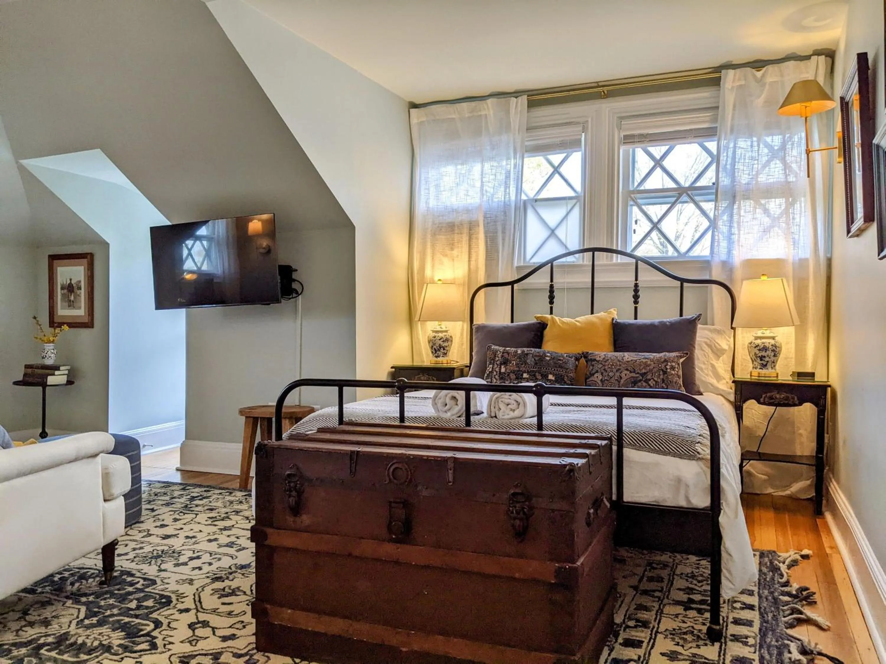 Bed in Stanton House Inn