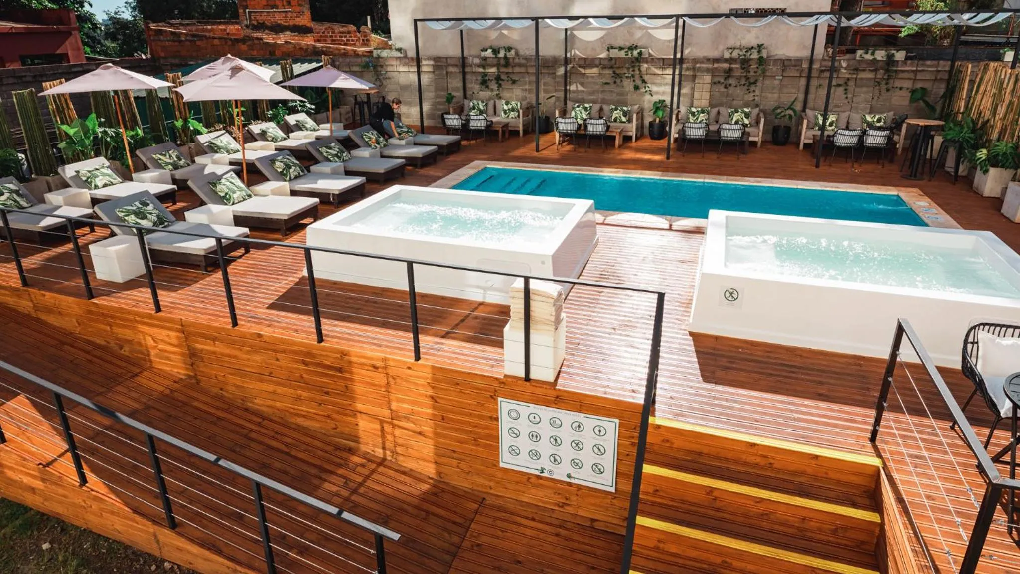 Swimming pool in O2 Hotel Iguazu