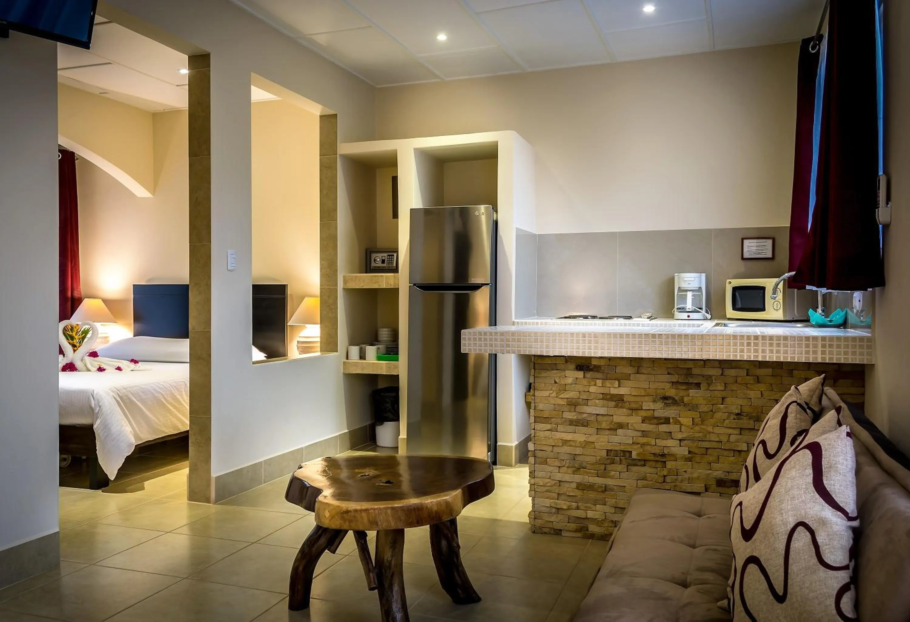 Coffee/tea facilities, Bed in Villa Creole