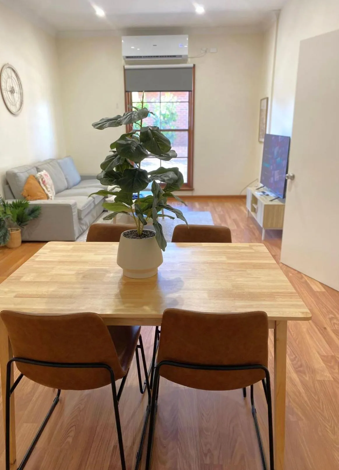 Living room in Bushman's Motor Inn
