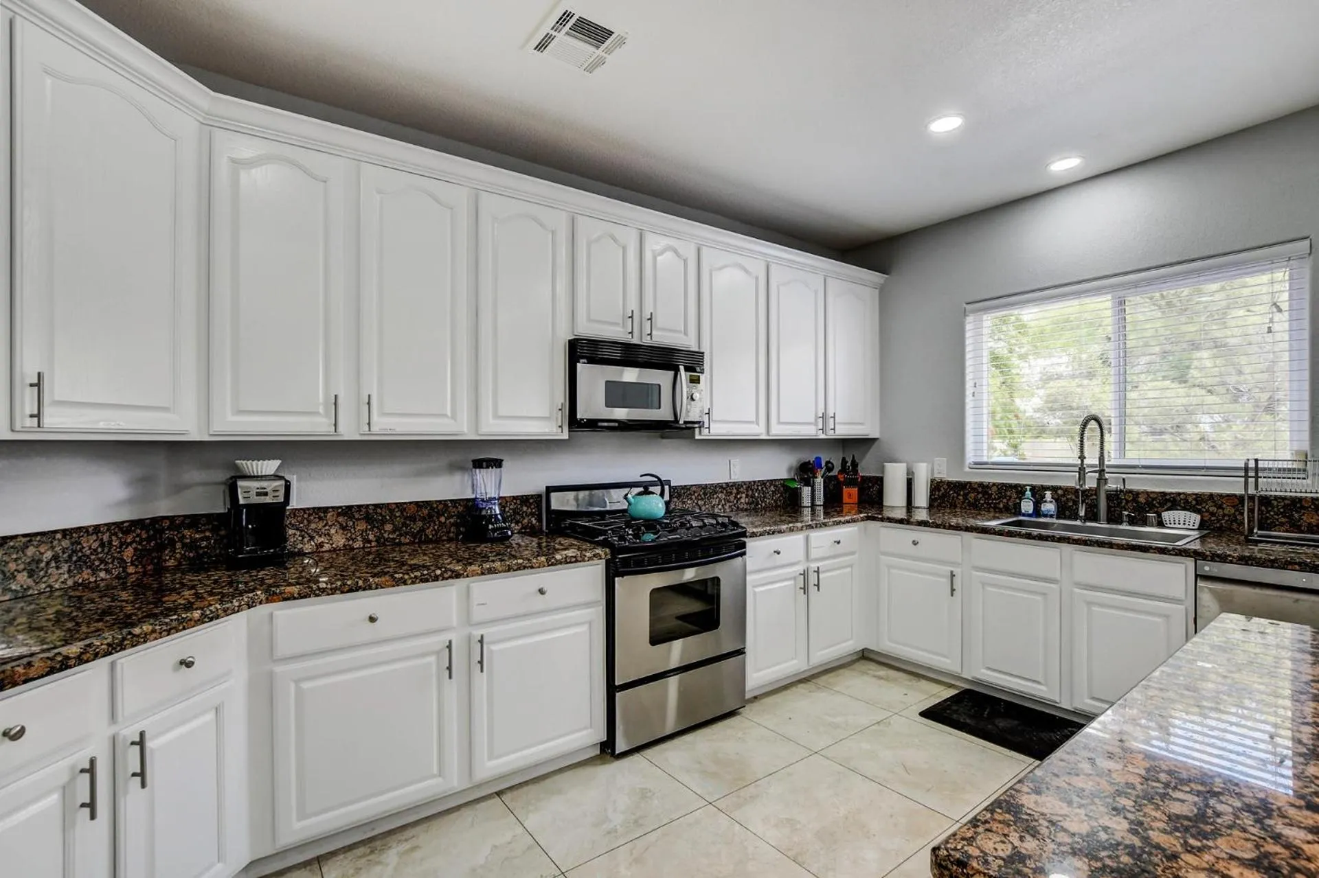 Kitchen or kitchenette in The Buddha Estate