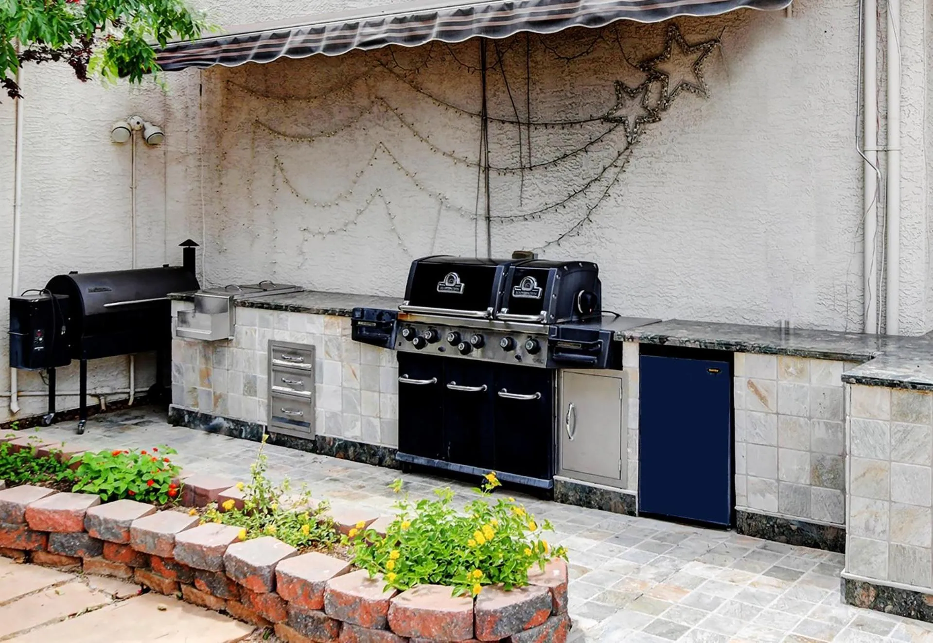 BBQ facilities in The Buddha Estate