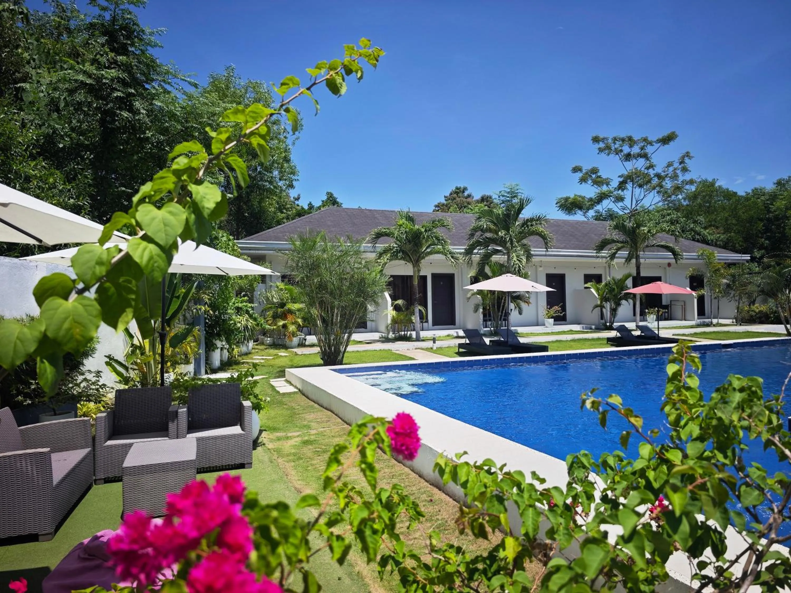 Garden view in OHANA, Panglao Resort.