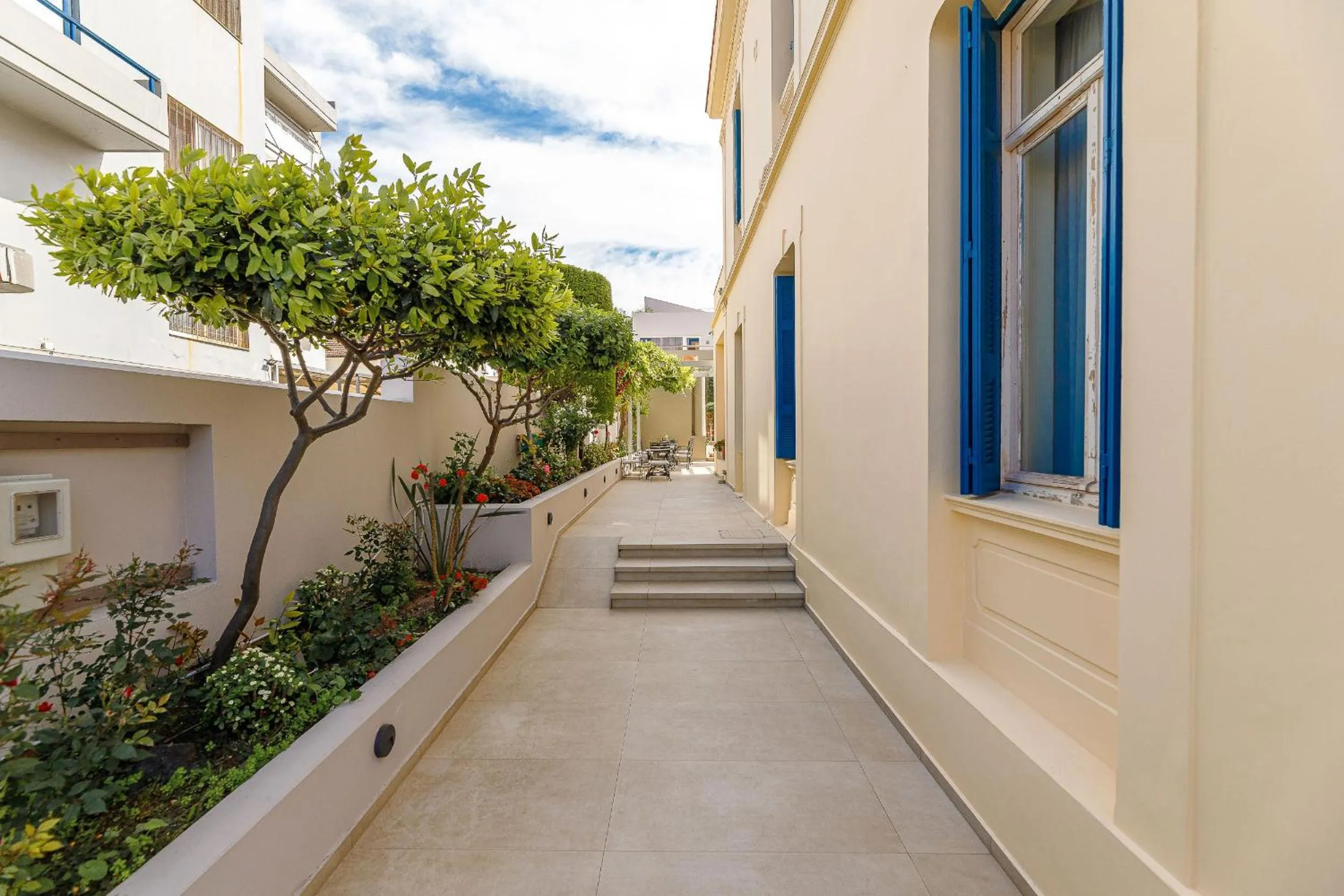 Garden in Creta Elena