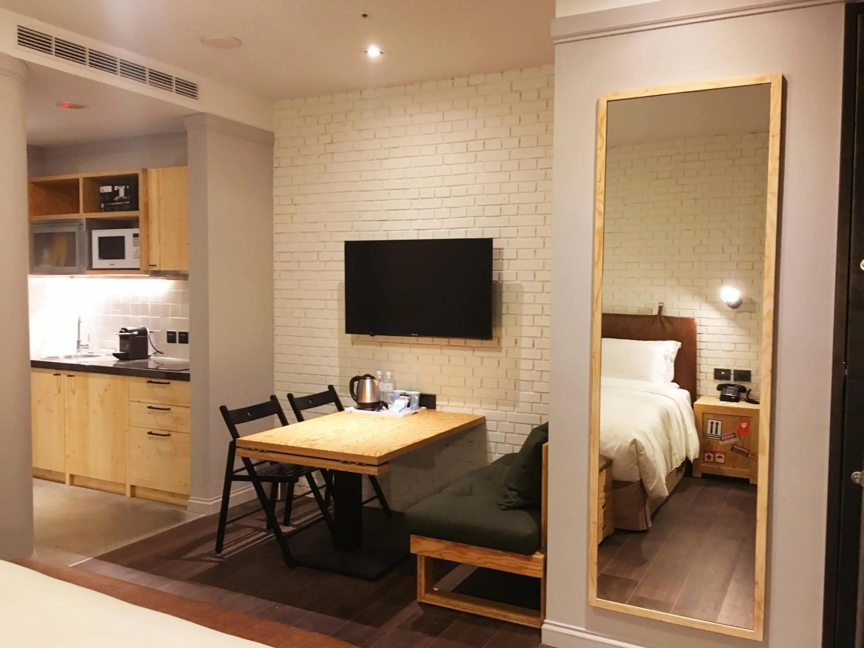 Bed in Just Sleep - Sanchong