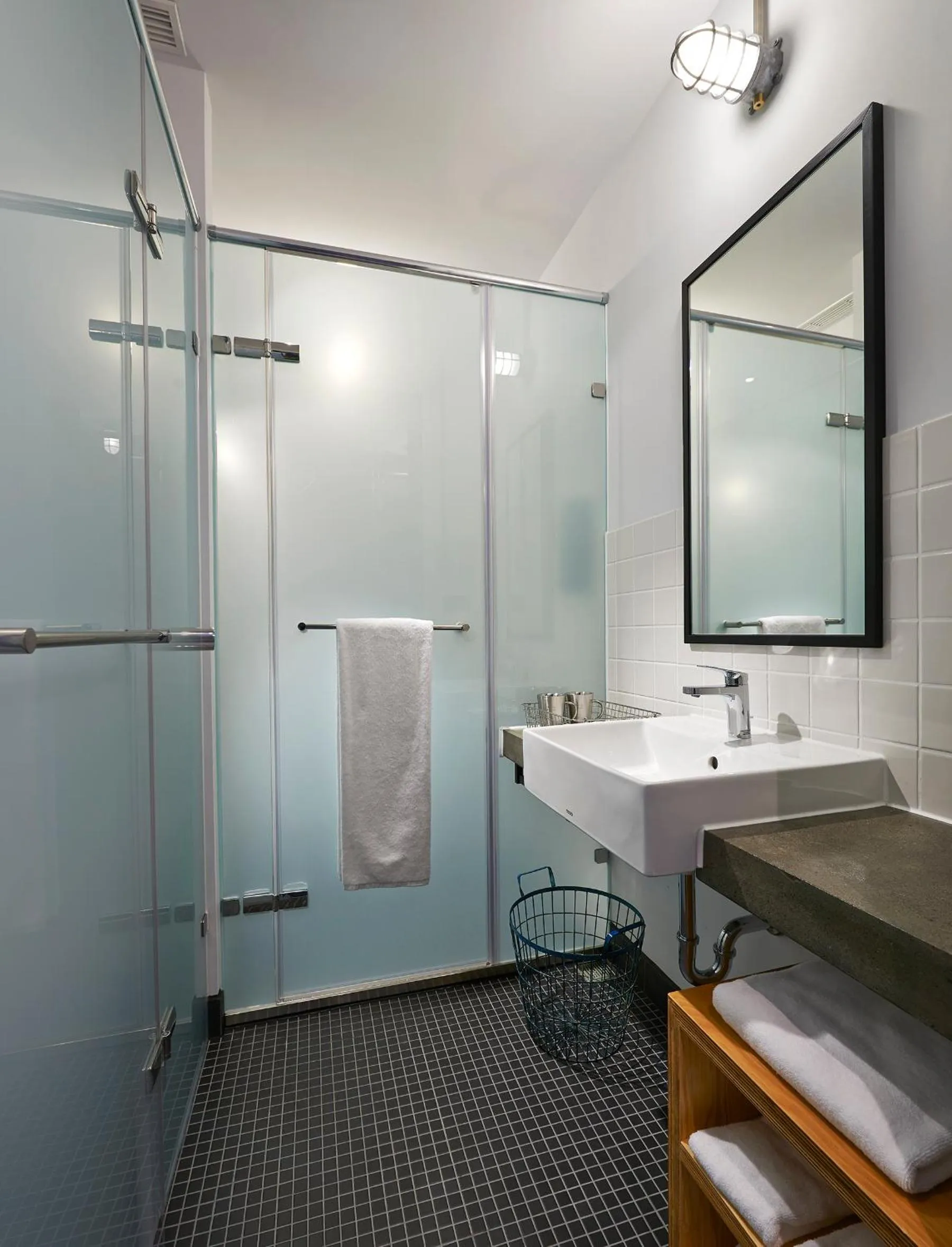 Bathroom in Just Sleep - Sanchong