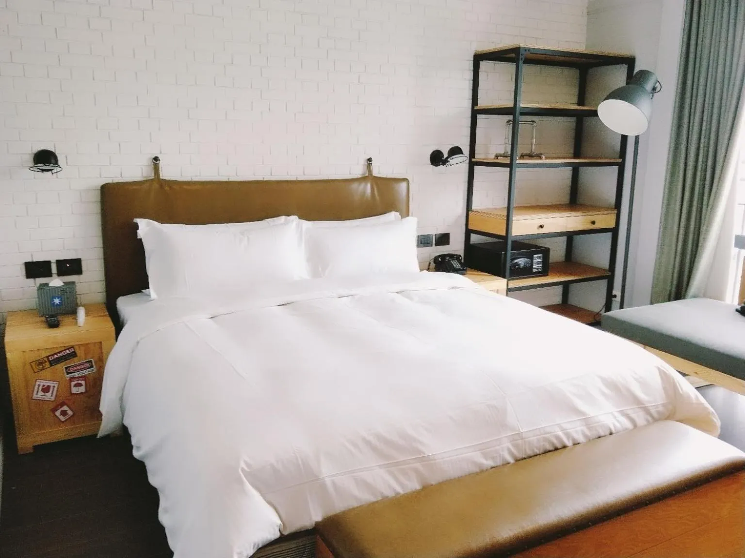 Bed in Just Sleep - Sanchong