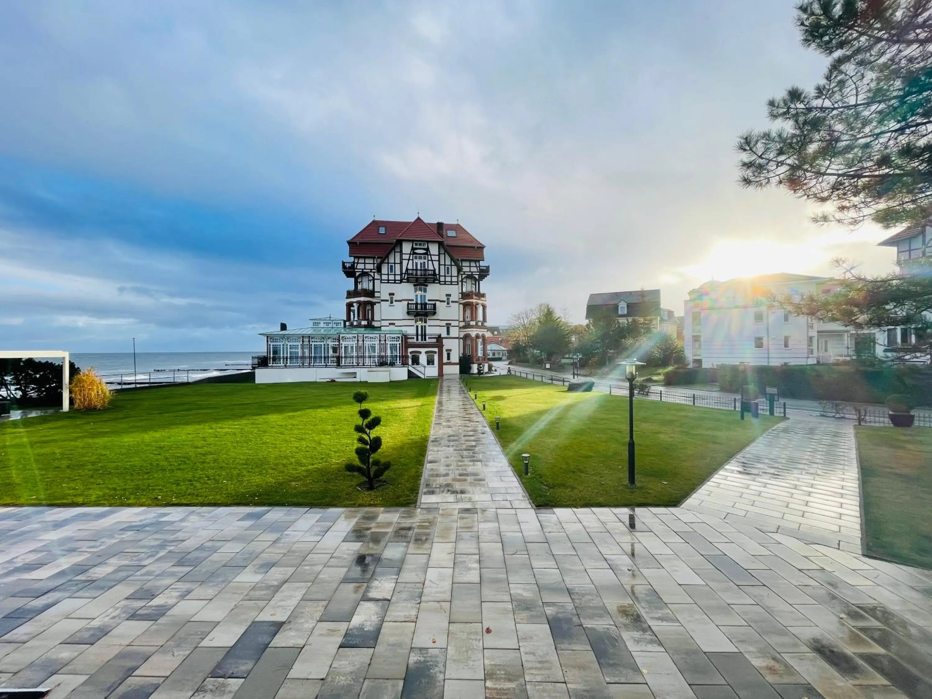 Garden in meergut HOTELS