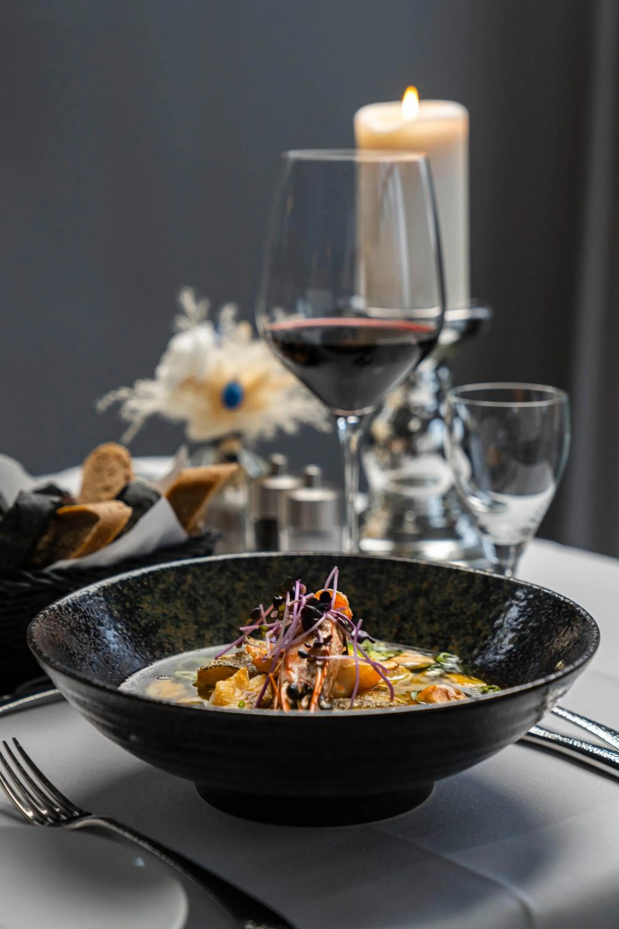 Restaurant/places to eat in meergut HOTELS