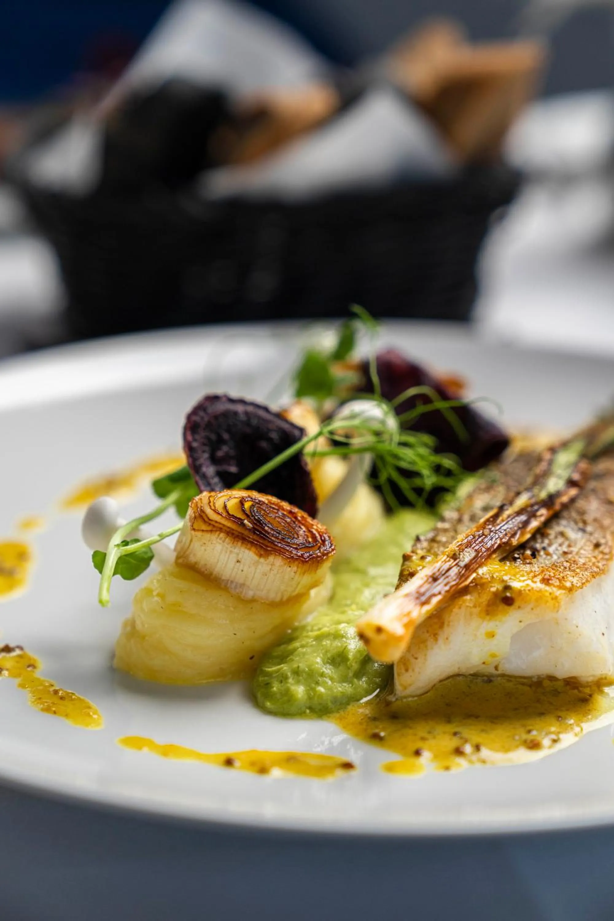 Restaurant/places to eat in meergut HOTELS