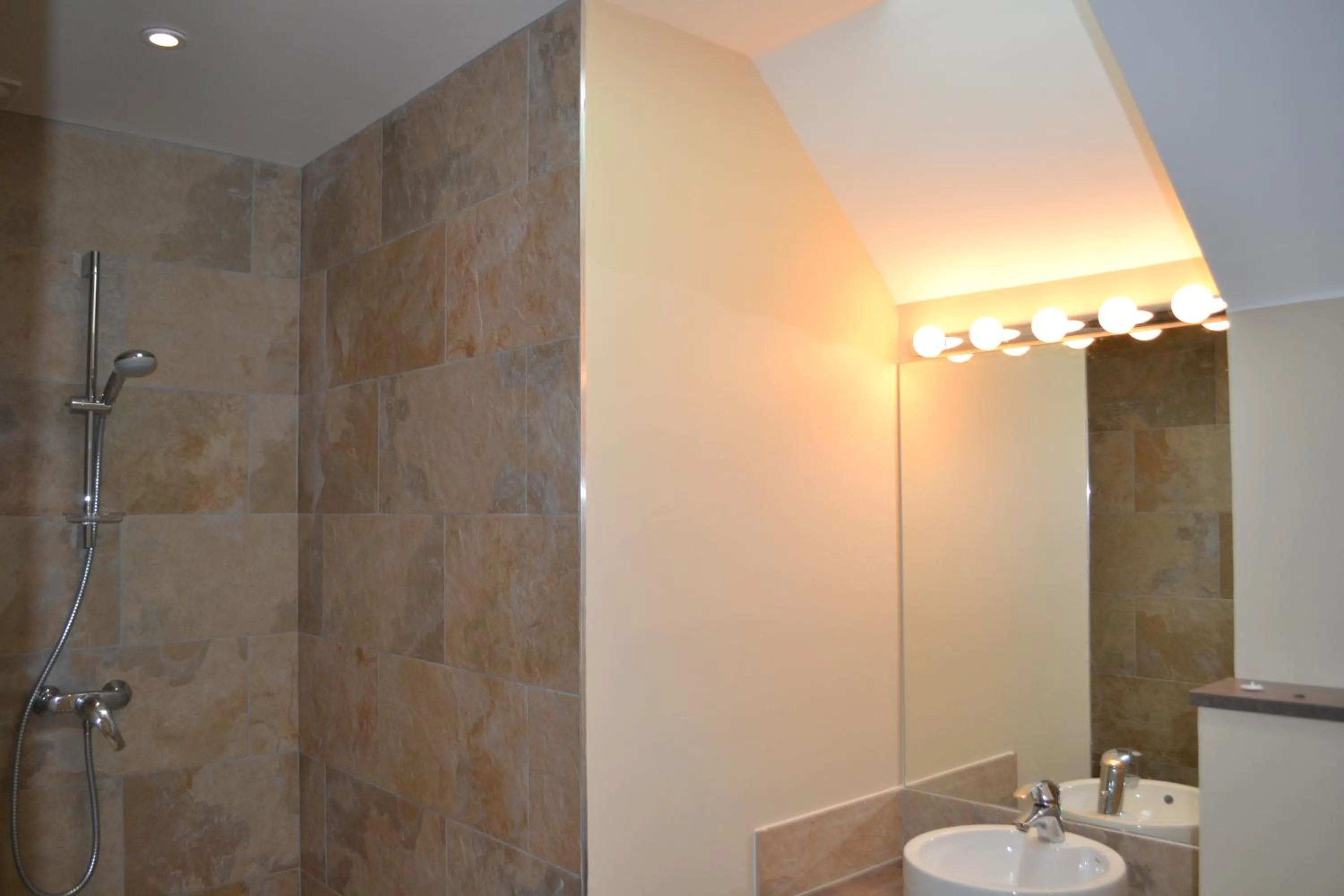 Bathroom in Hôtel Au Bon Coin