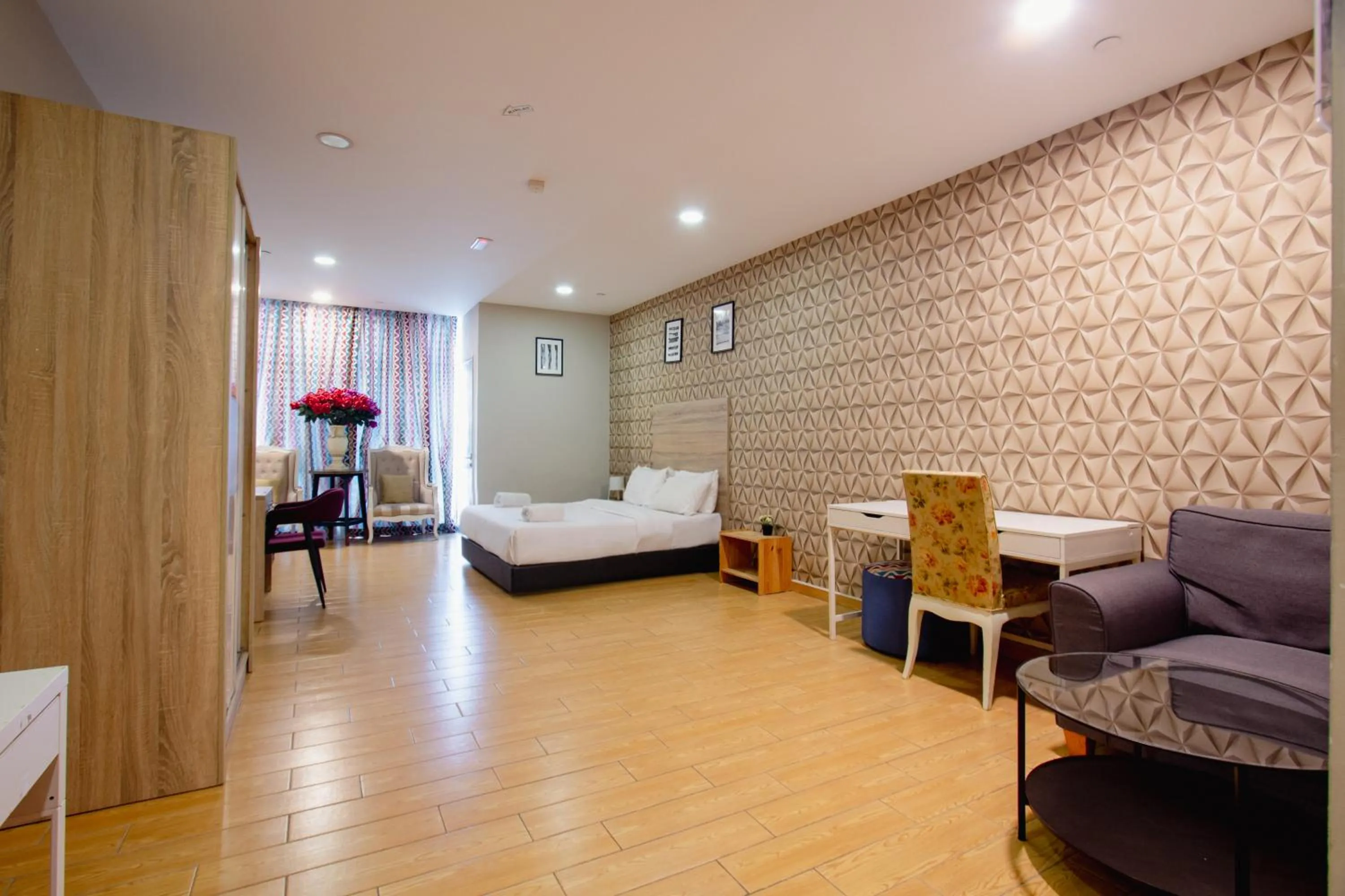 Photo of the whole room, Bed in Bangi Perdana Hotel