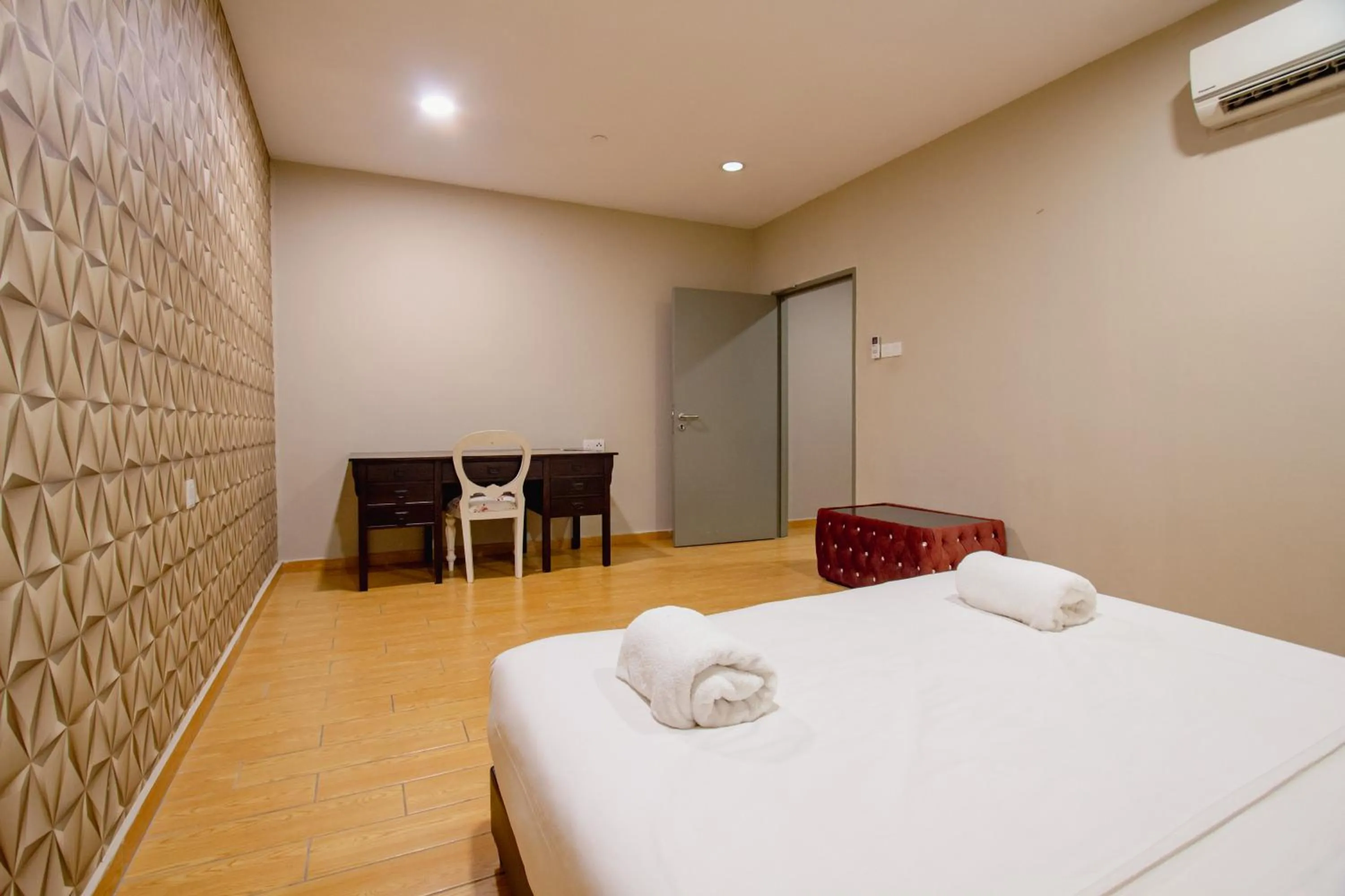 Bed in Bangi Perdana Hotel