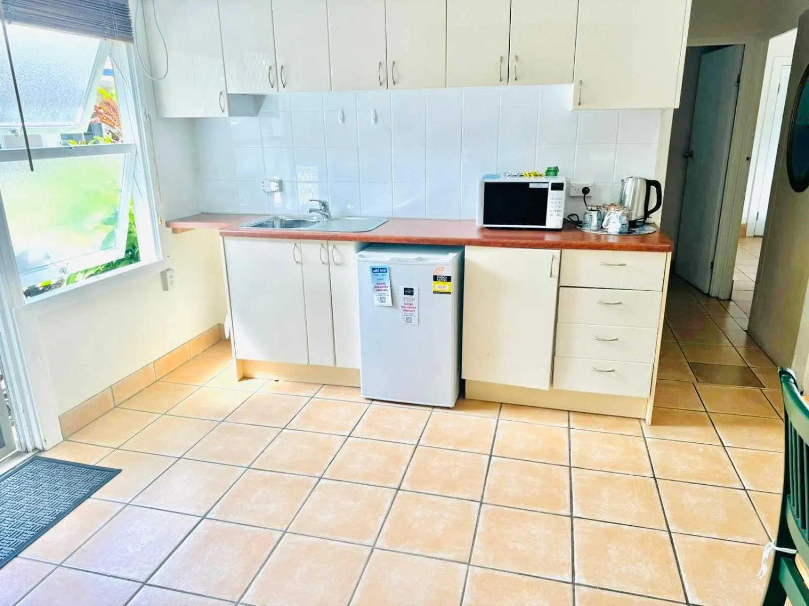 Coffee/tea facilities in Motel Ingham