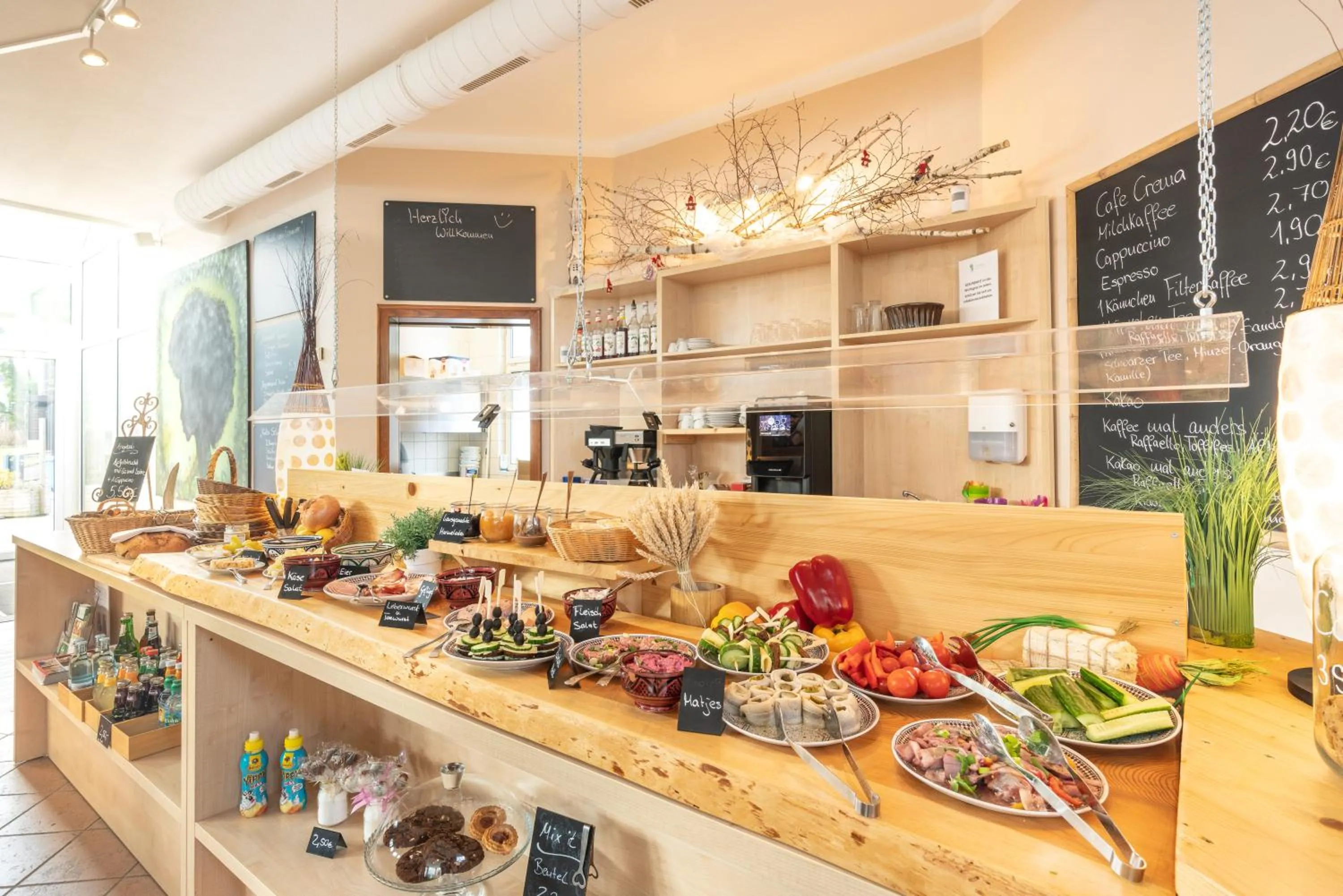 Buffet breakfast in Aparthotel Tropenhaus Bansin