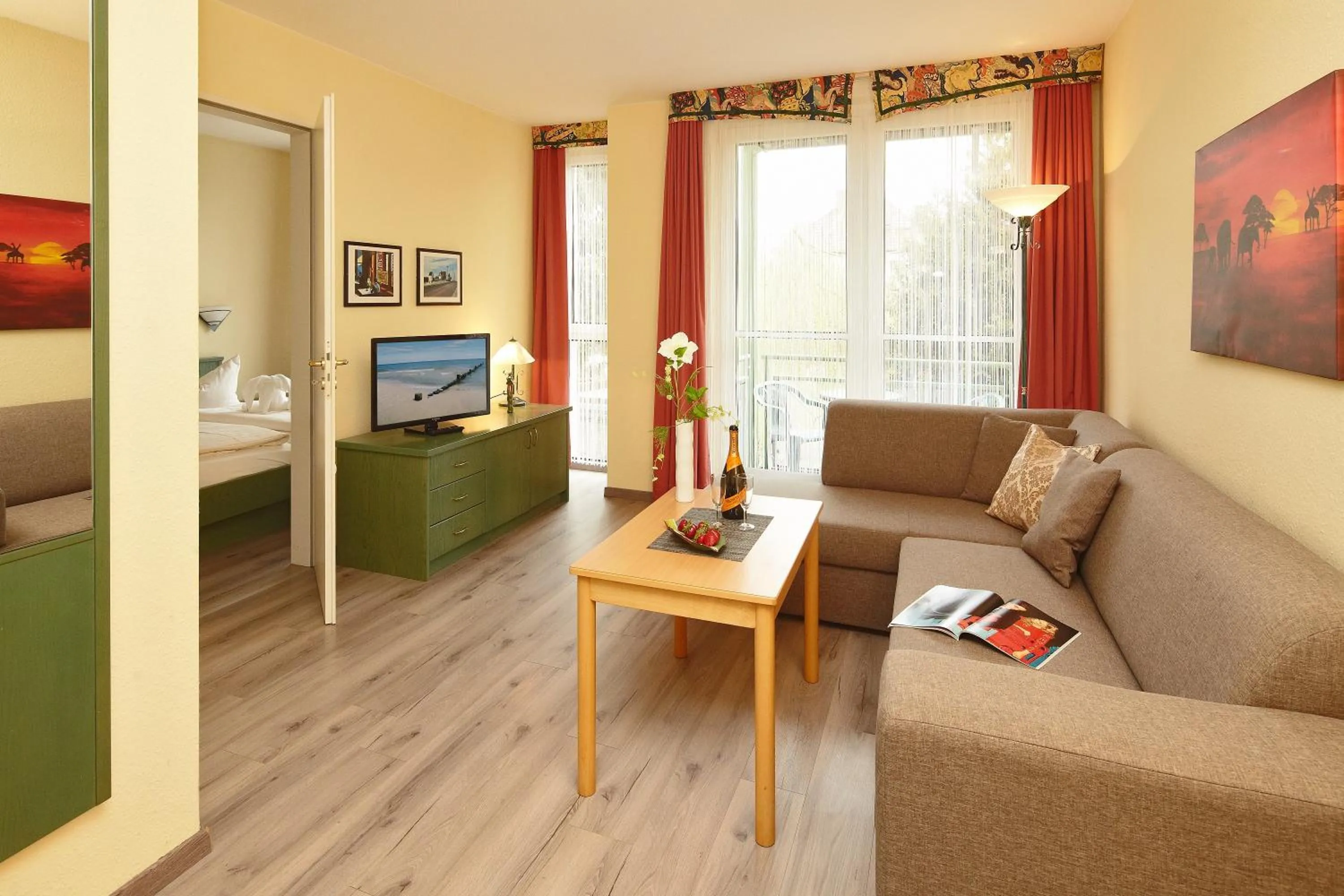 Photo of the whole room in Aparthotel Tropenhaus Bansin