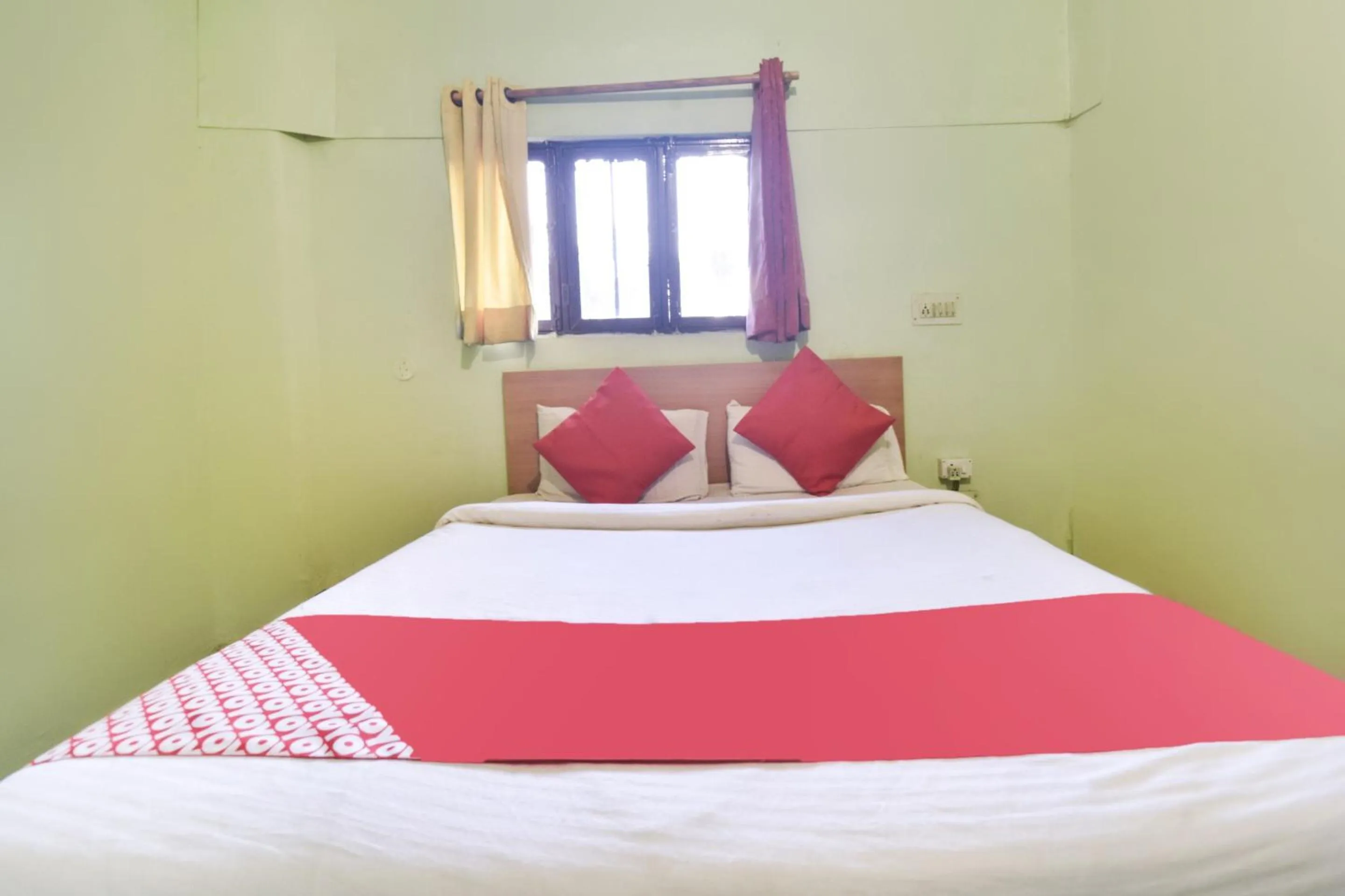 Bedroom, Bed in Hotel O Shree Laxmi Palace