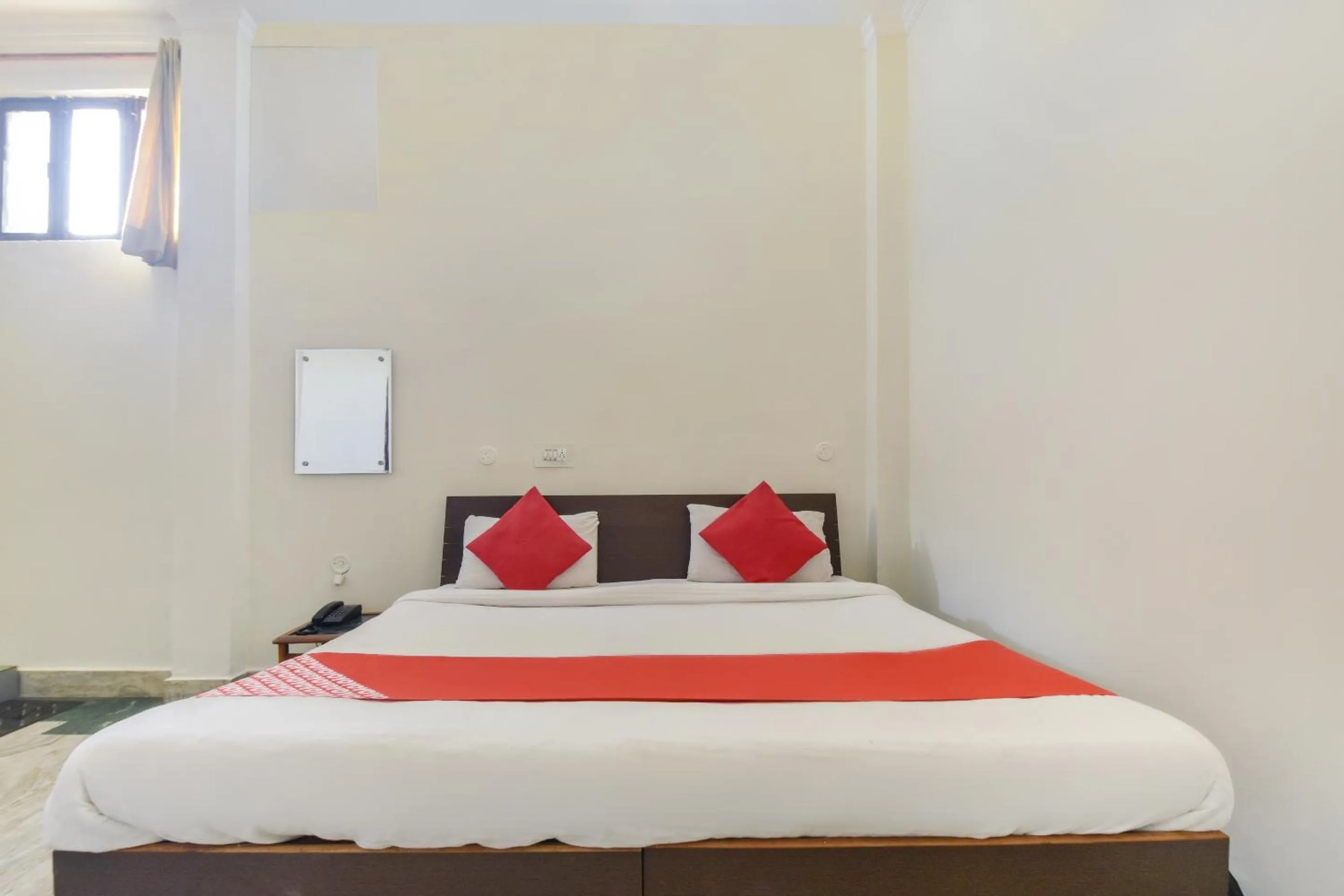 Bedroom, Bed in Hotel O Shree Laxmi Palace