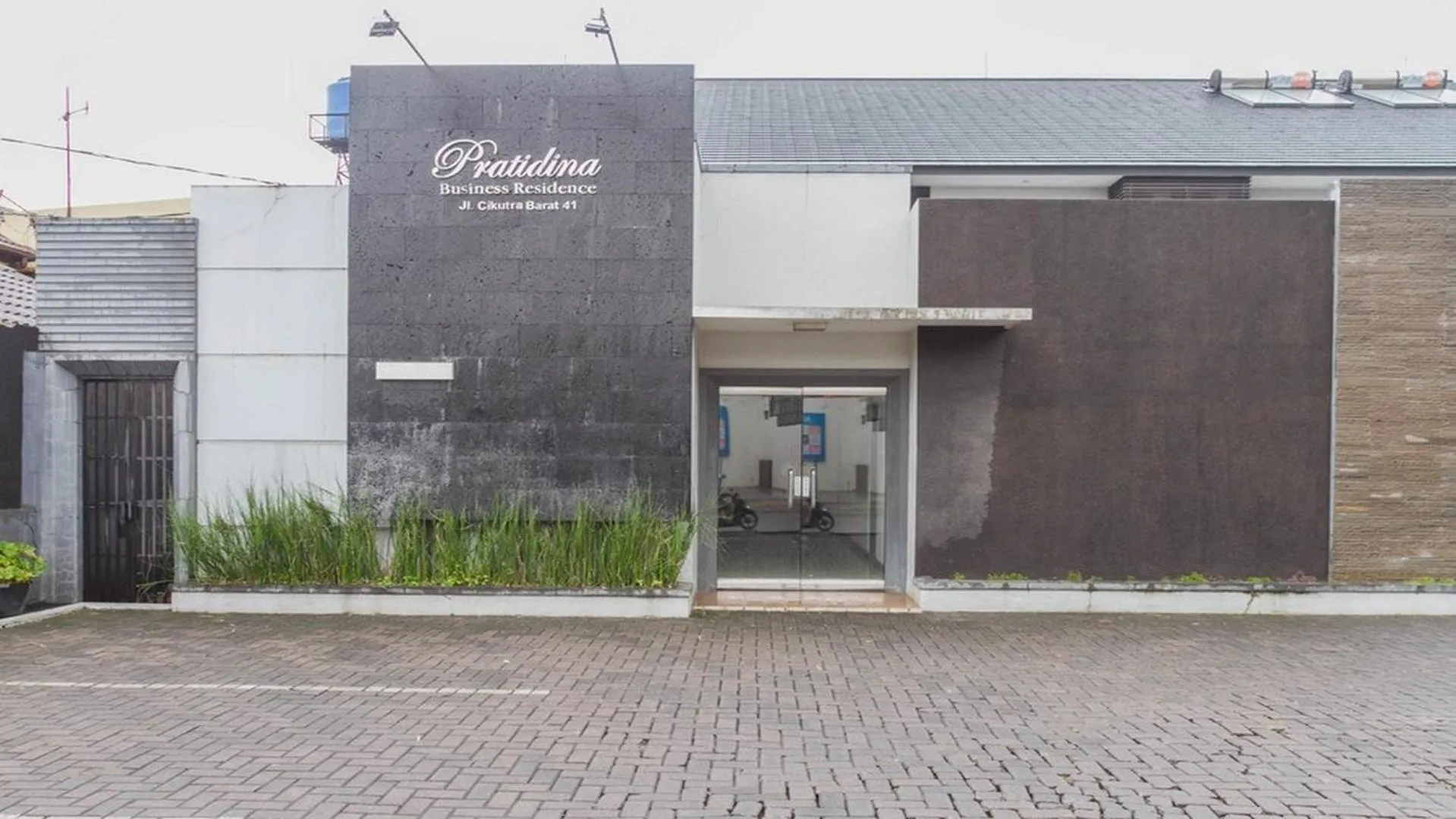 Property building in RedDoorz @ Cikutra 3