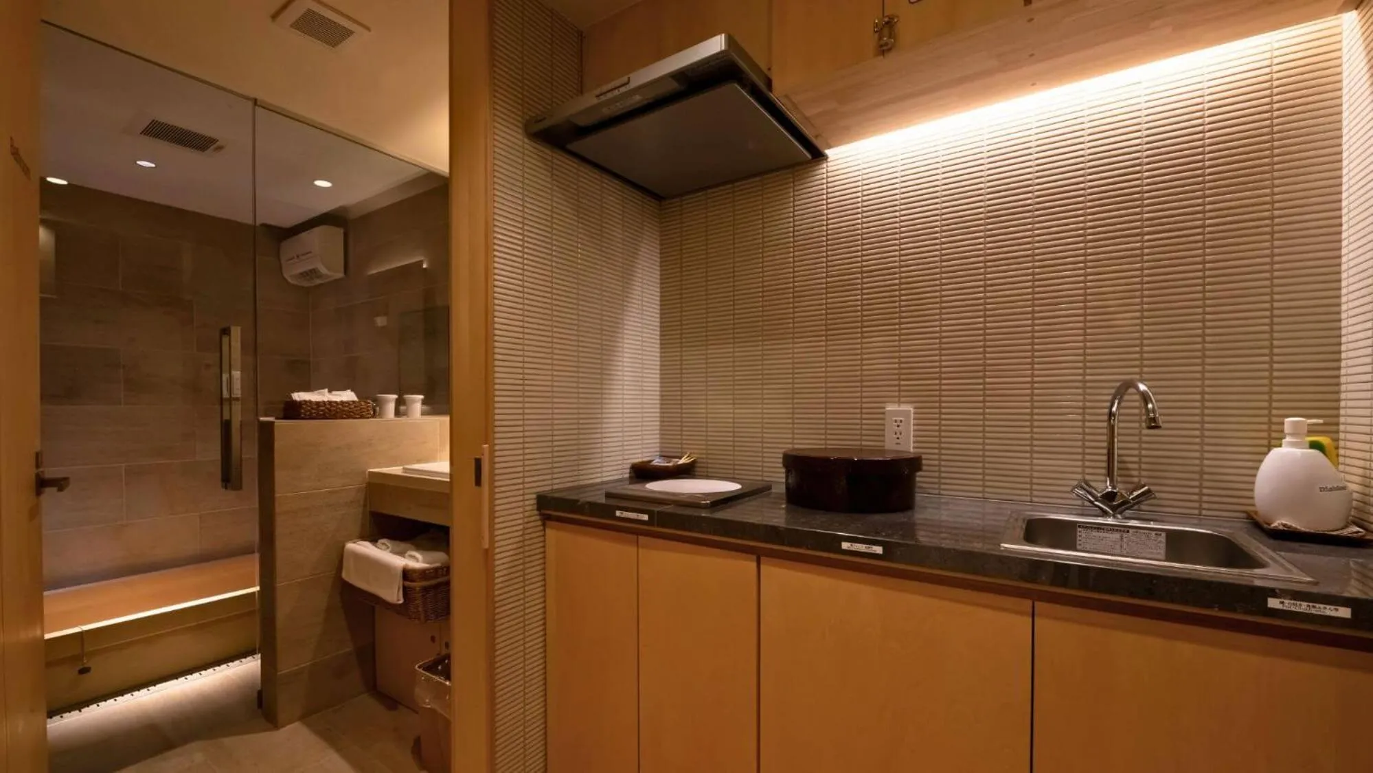 Kitchen or kitchenette in 壬生宿 MIBU-JUKU Shichijo-Umekoji