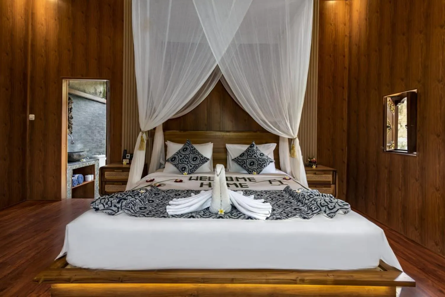 Bedroom, Bed in The Alus Cottage and Villa