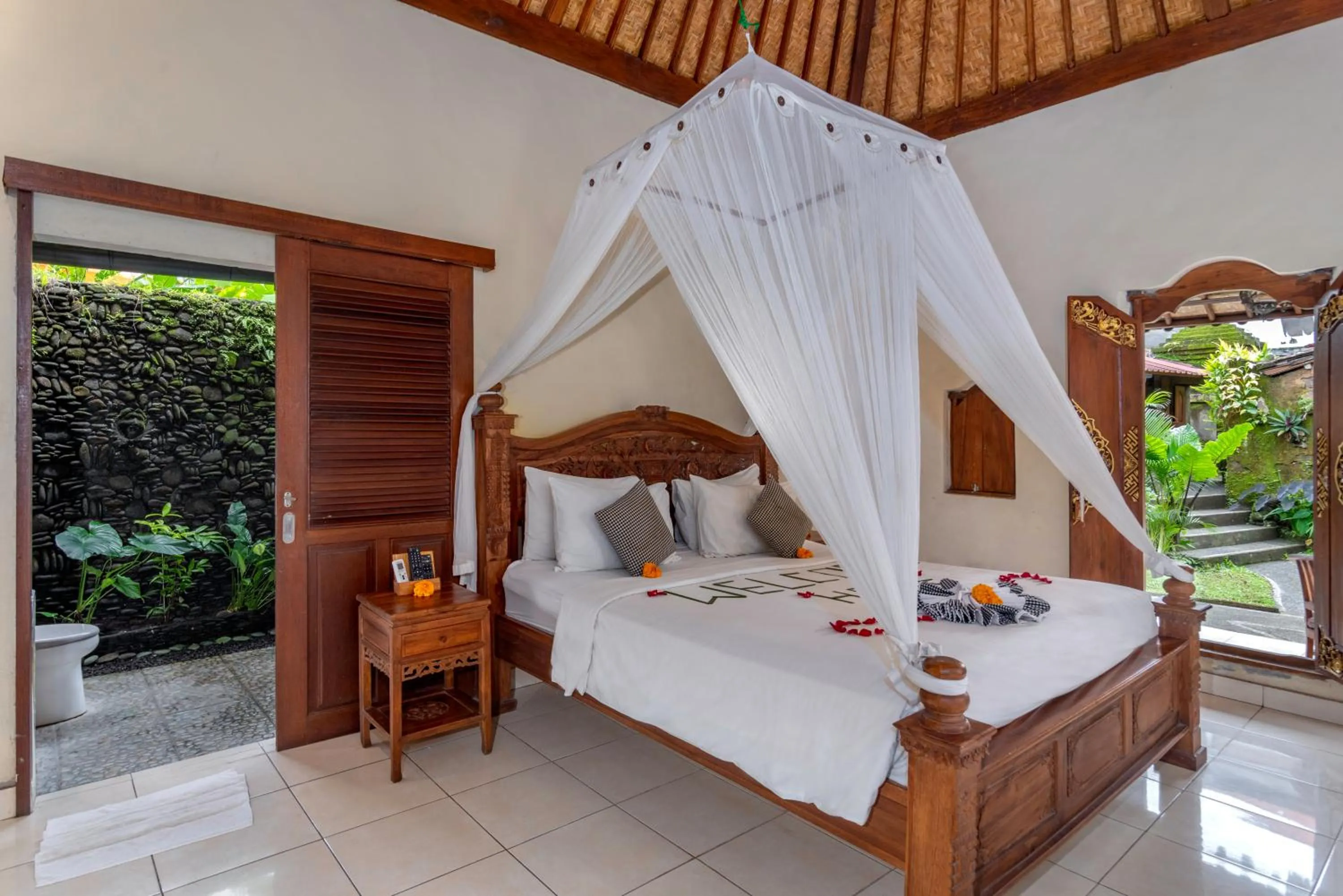 Photo of the whole room in The Alus Cottage and Villa