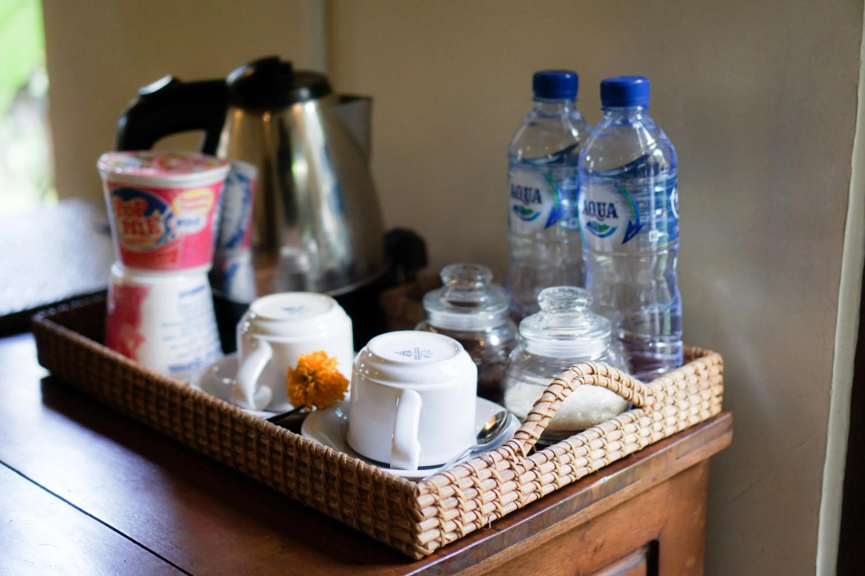 Food and drinks in The Alus Cottage and Villa