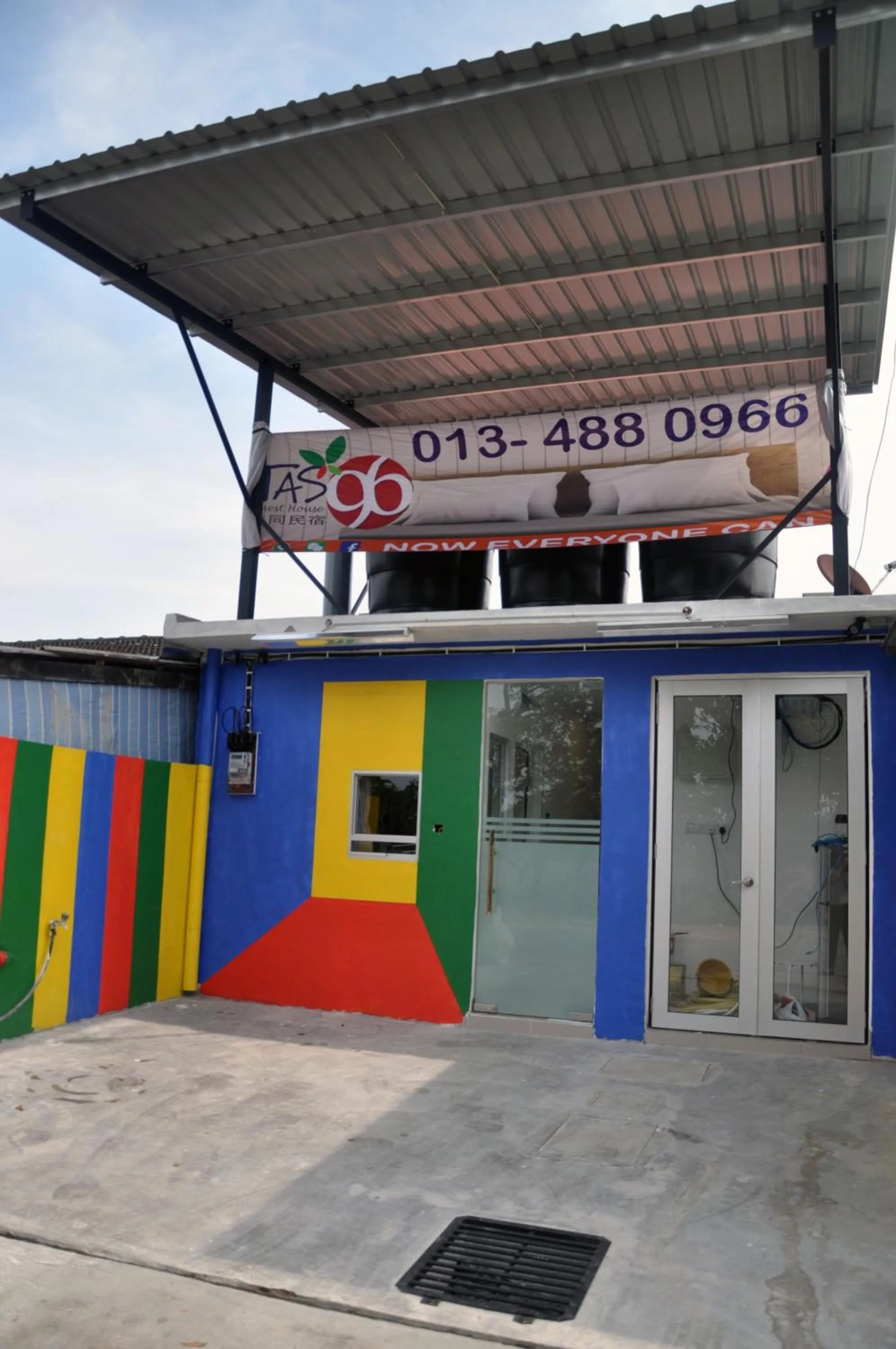 Property building in Tas 96 Inn