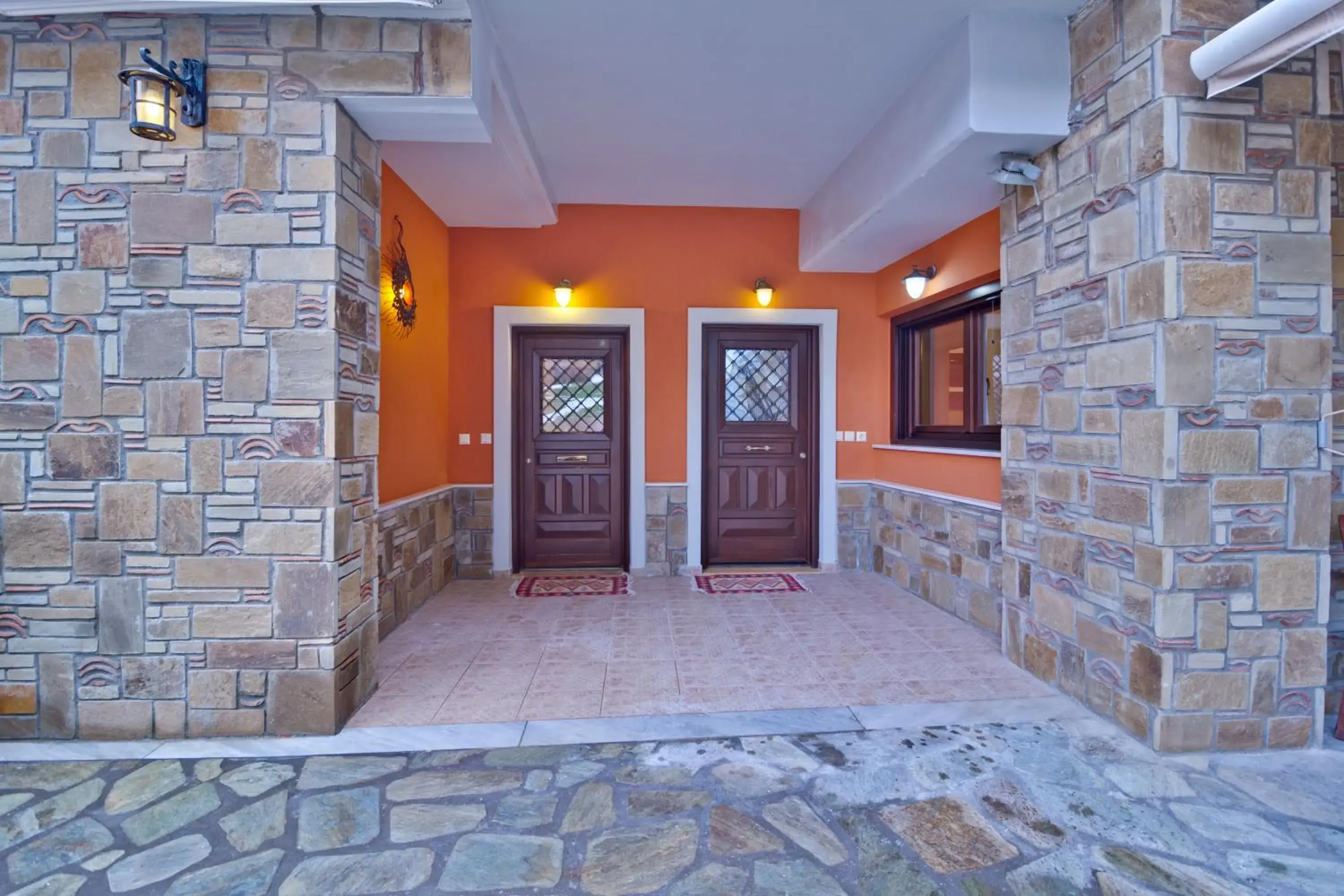Family Apartment with Terrace and Side Meteora View in Alsos House Family Apartment with Terrace and Side Meteora View in Alsos House