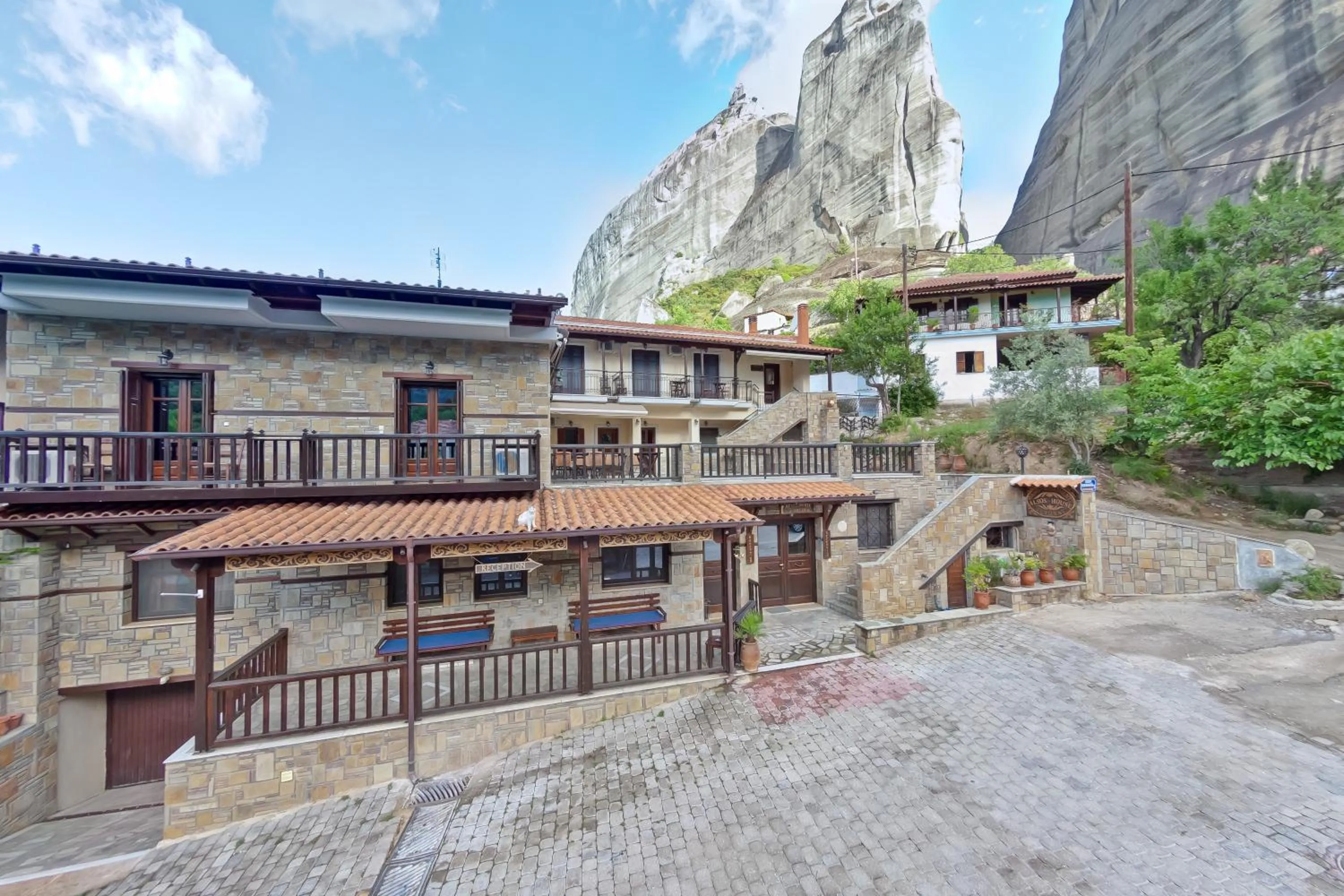 Facade/entrance in Alsos House