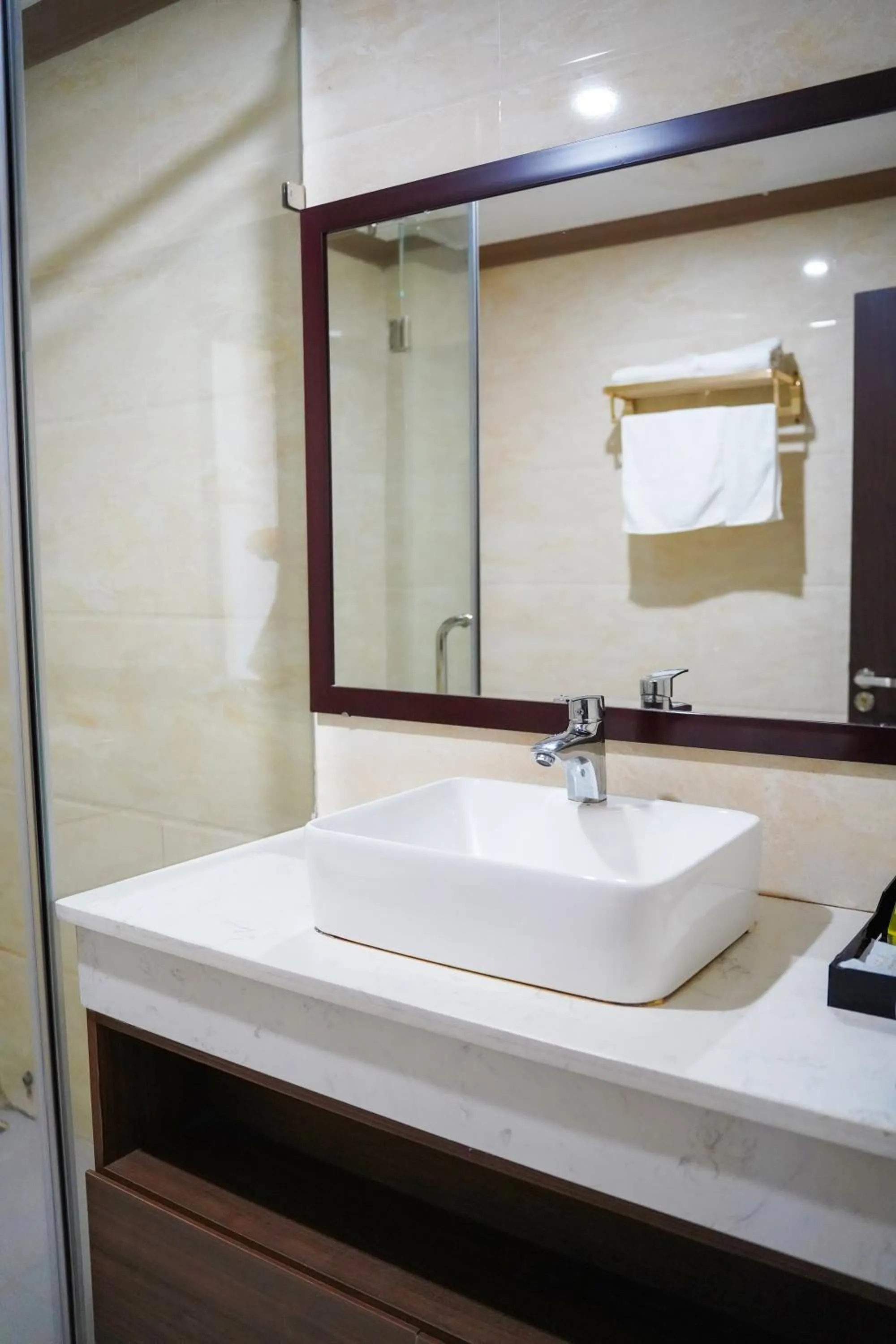 Shower in Dat Anh Hotel