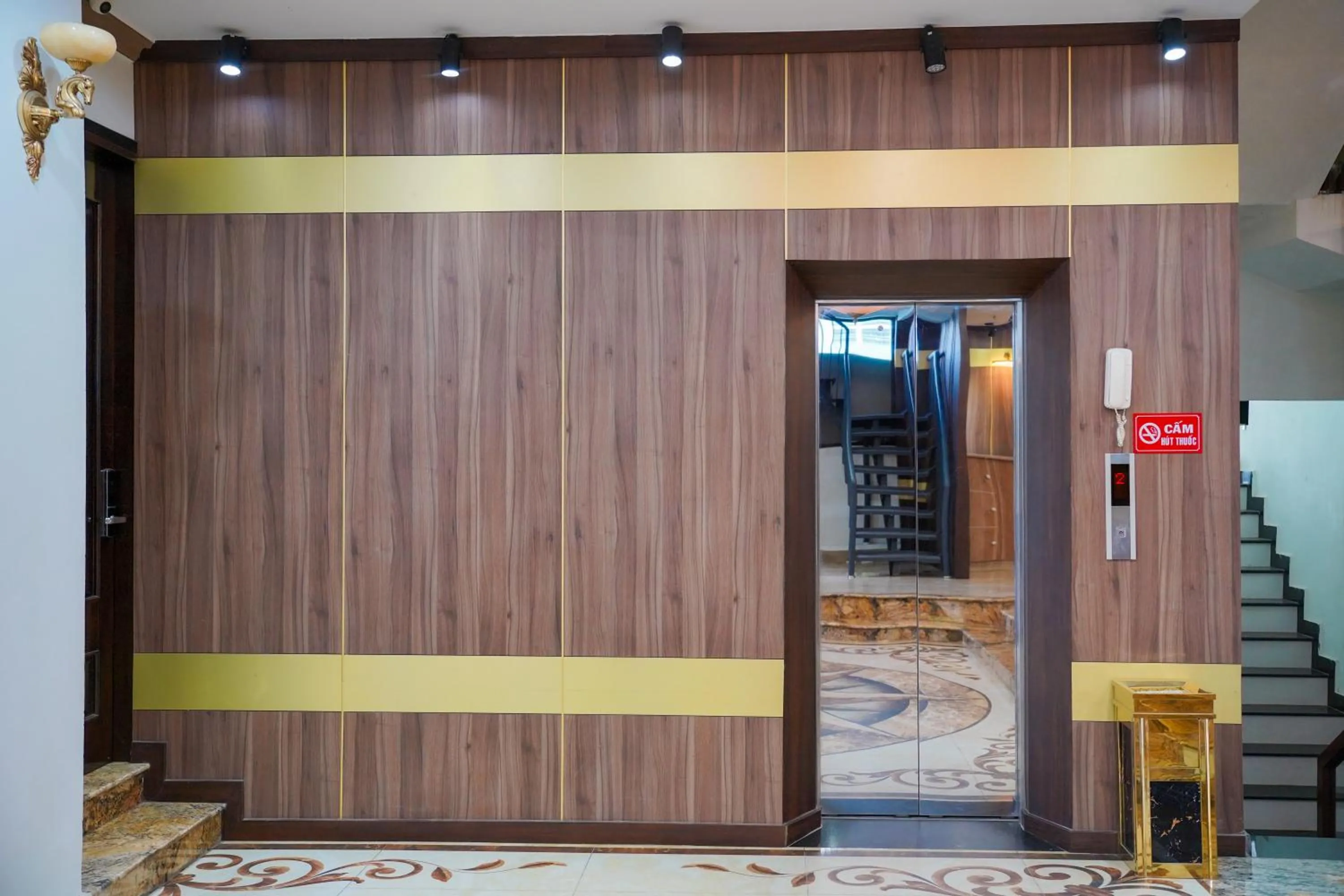 elevator in Dat Anh Hotel