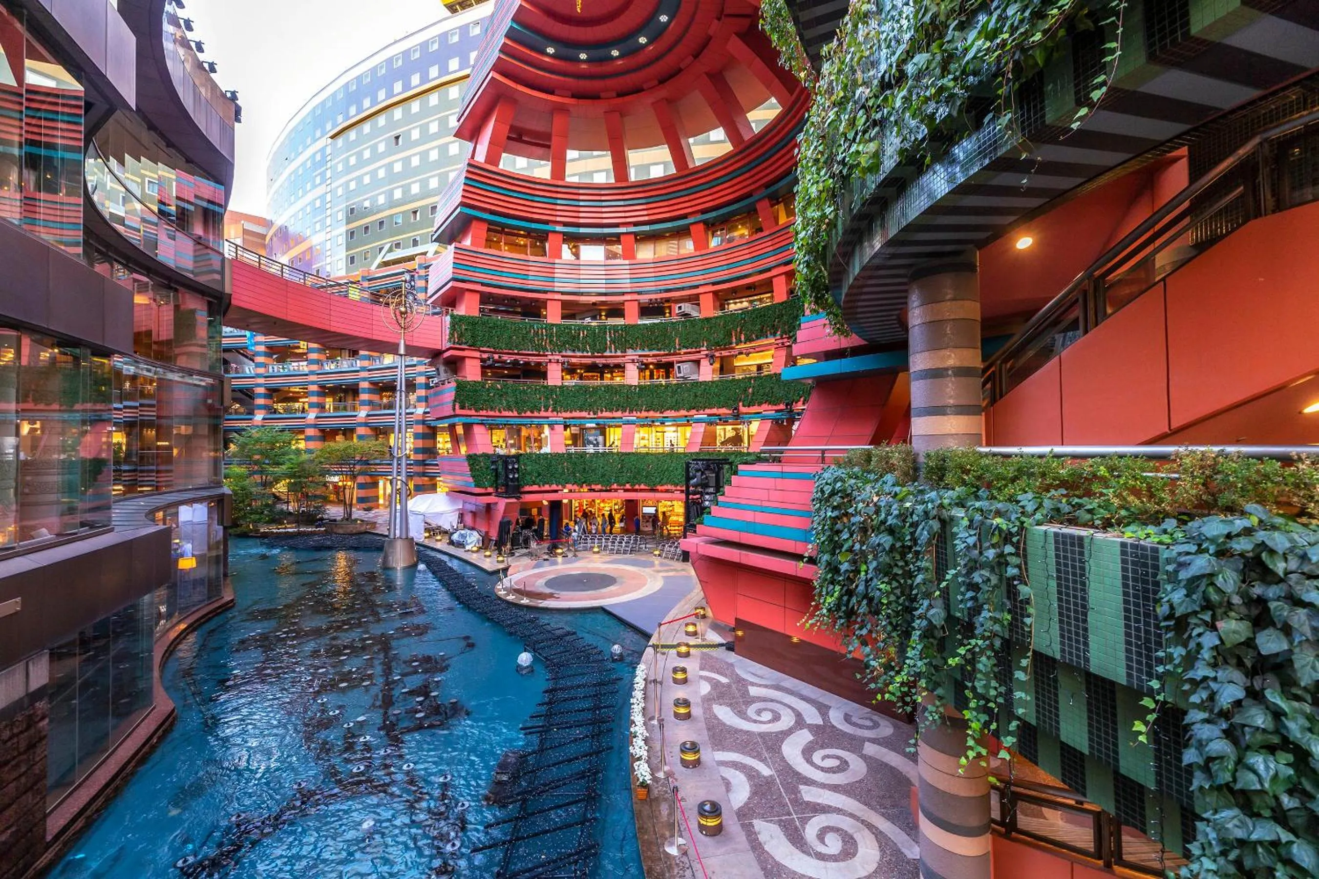Shopping Area in THE BLOSSOM HAKATA Premier