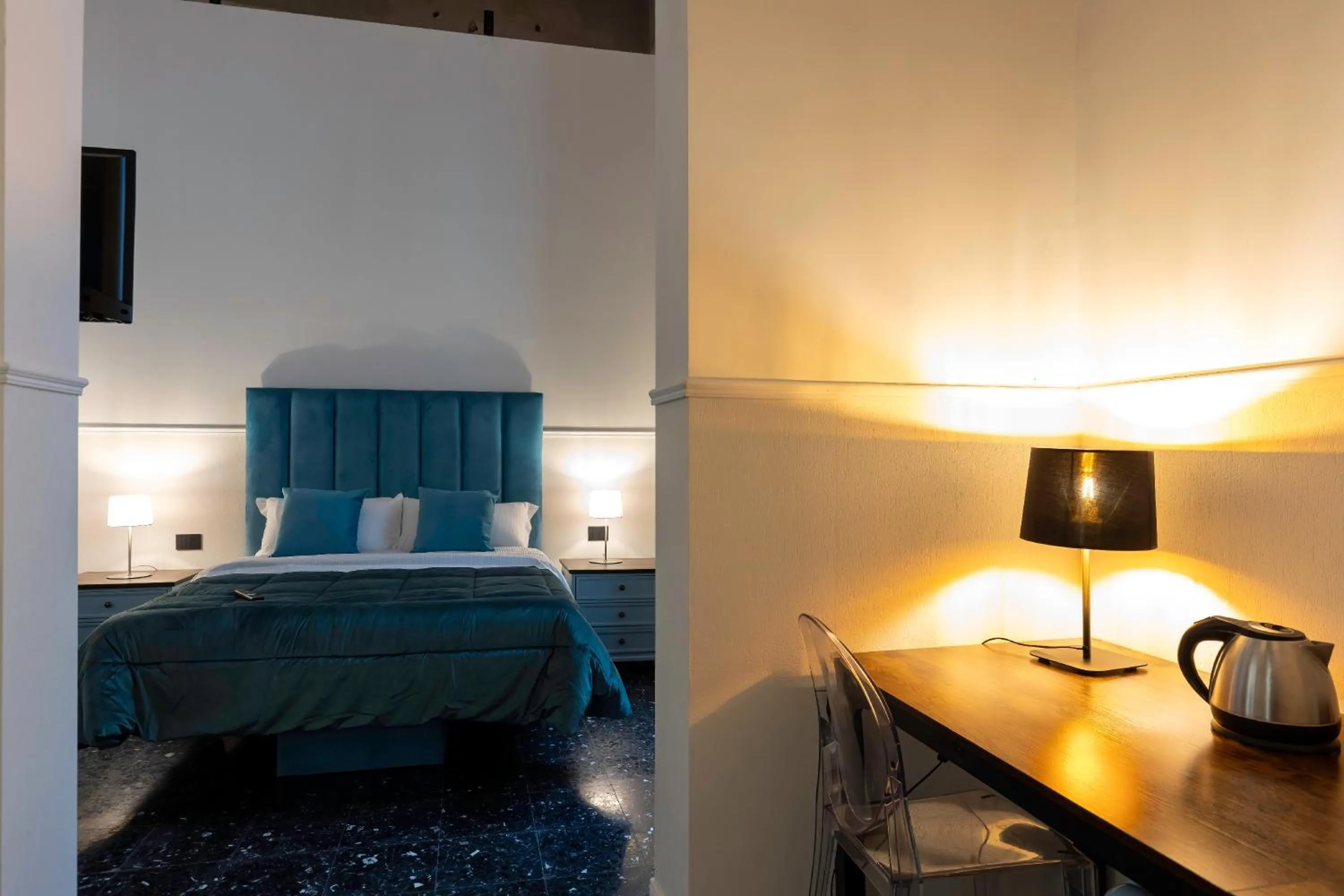 Bedroom, Bed in Il Tesoro Smart Suite & SPA