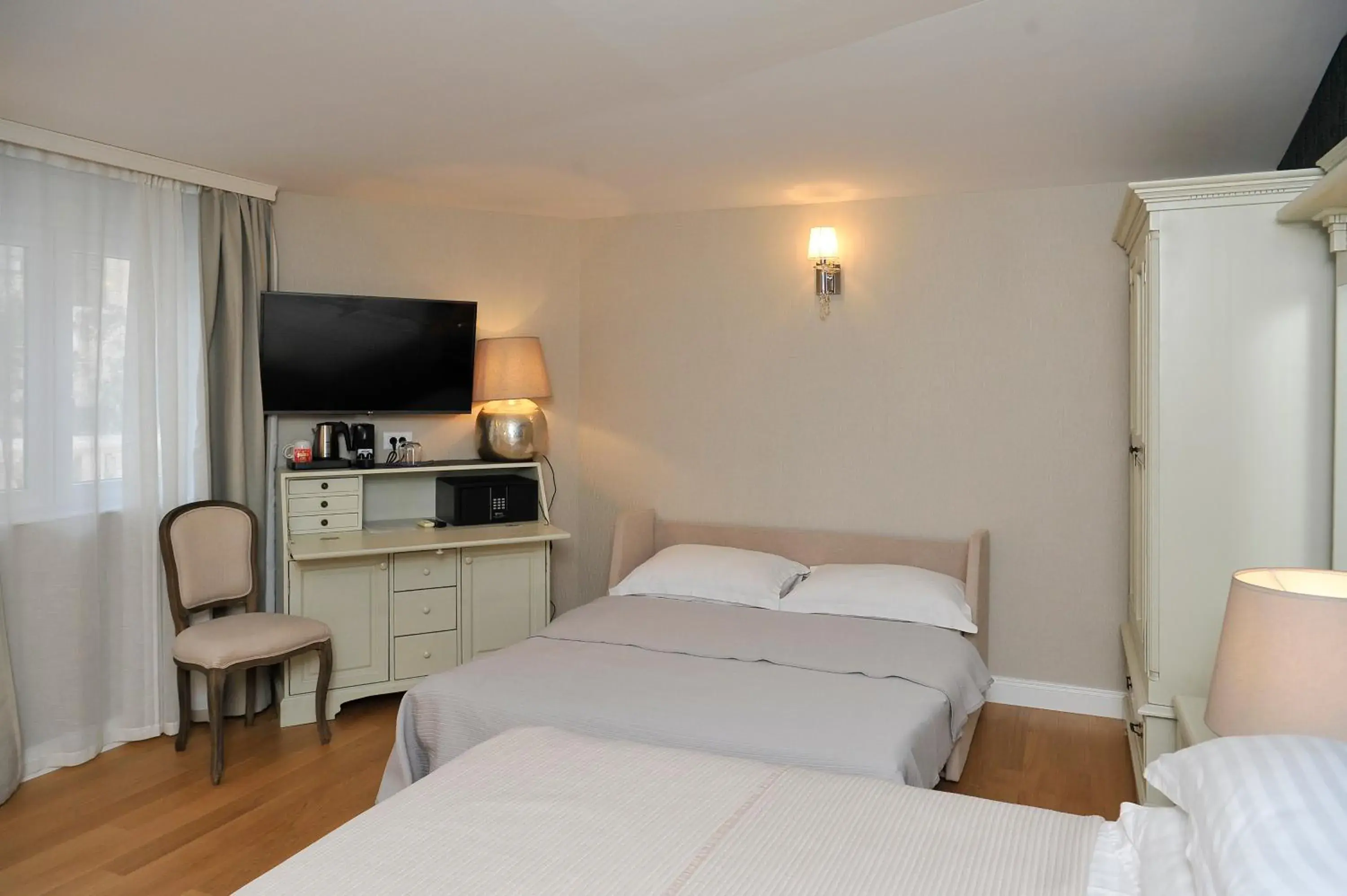 Deluxe Double Room in The Duke luxury rooms Deluxe Double Room in The Duke luxury rooms