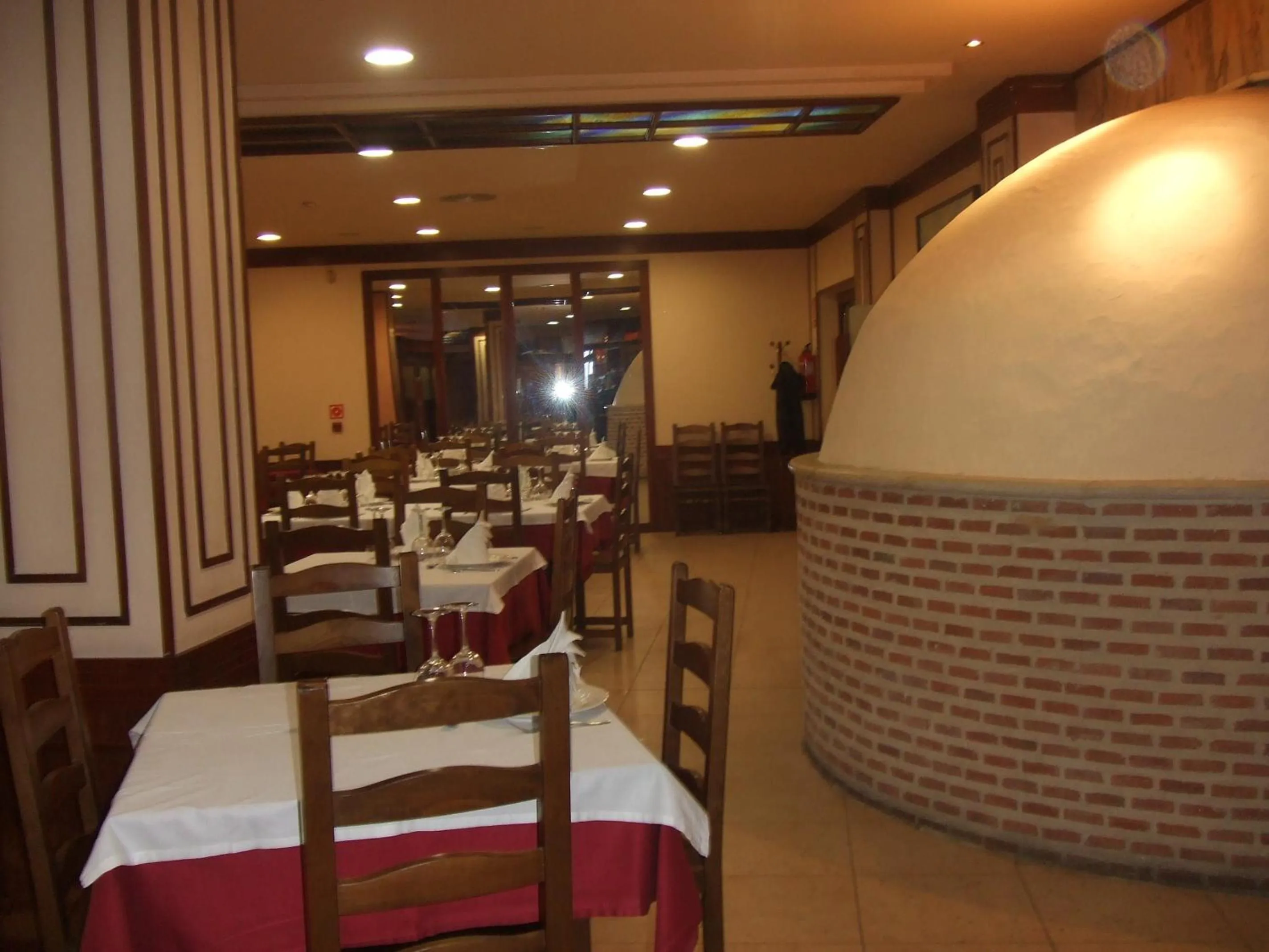 Restaurant/places to eat in Hotel Vadorrey