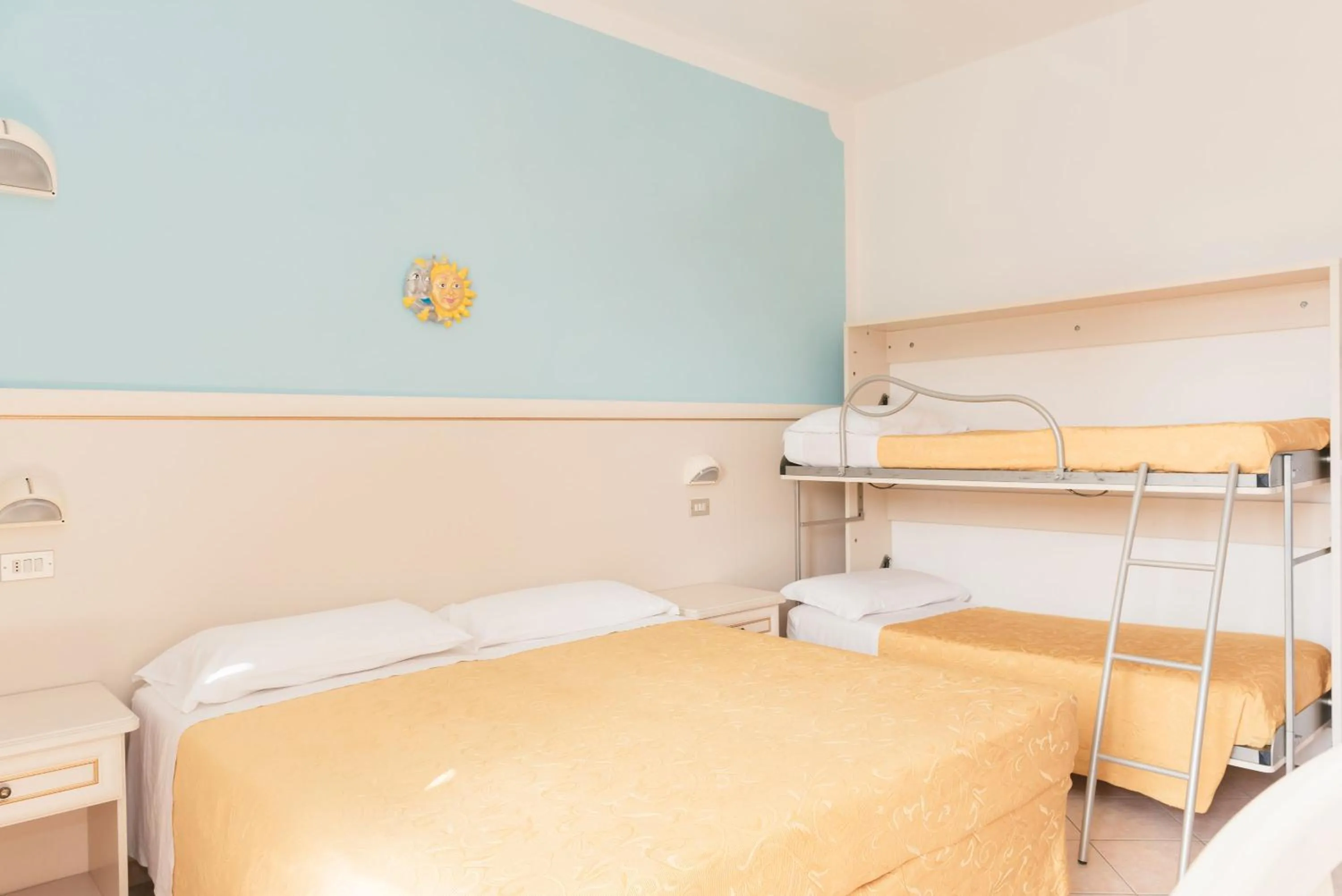 Photo of the whole room, Bed in Hotel Altair