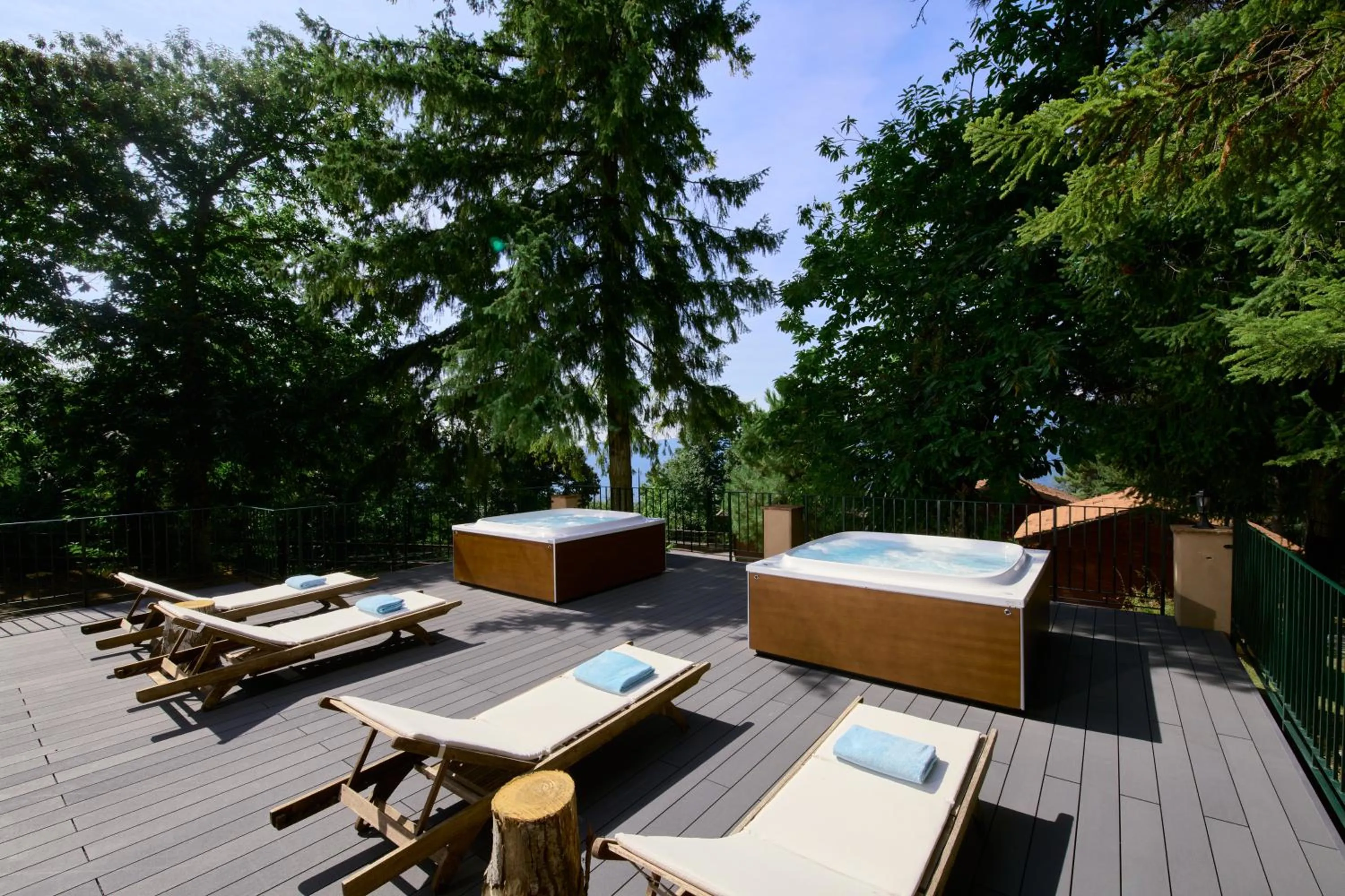 Hot Tub in Il Ciocco Hotels