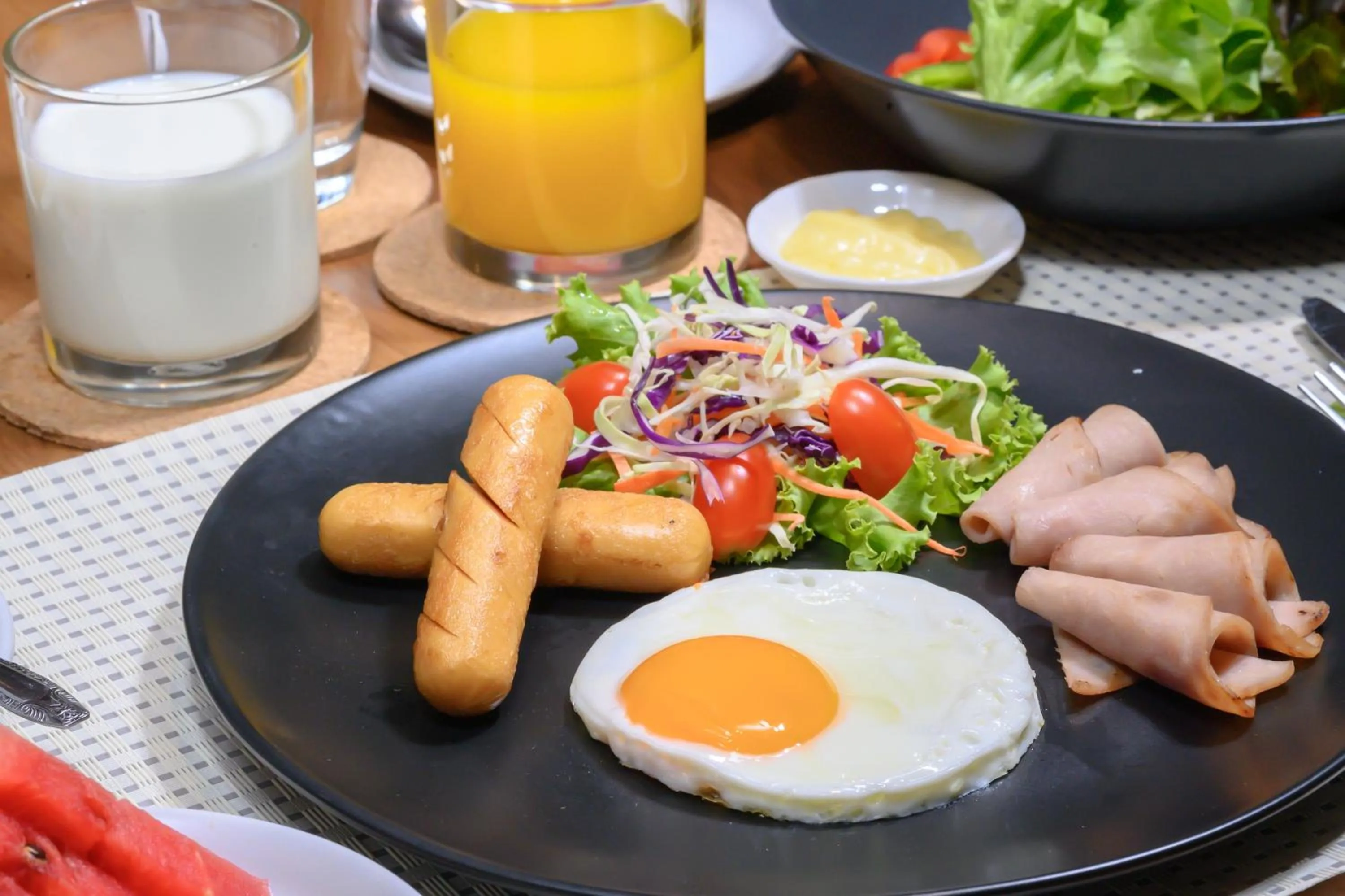 Food and drinks in Loft Bangkok Hotel
