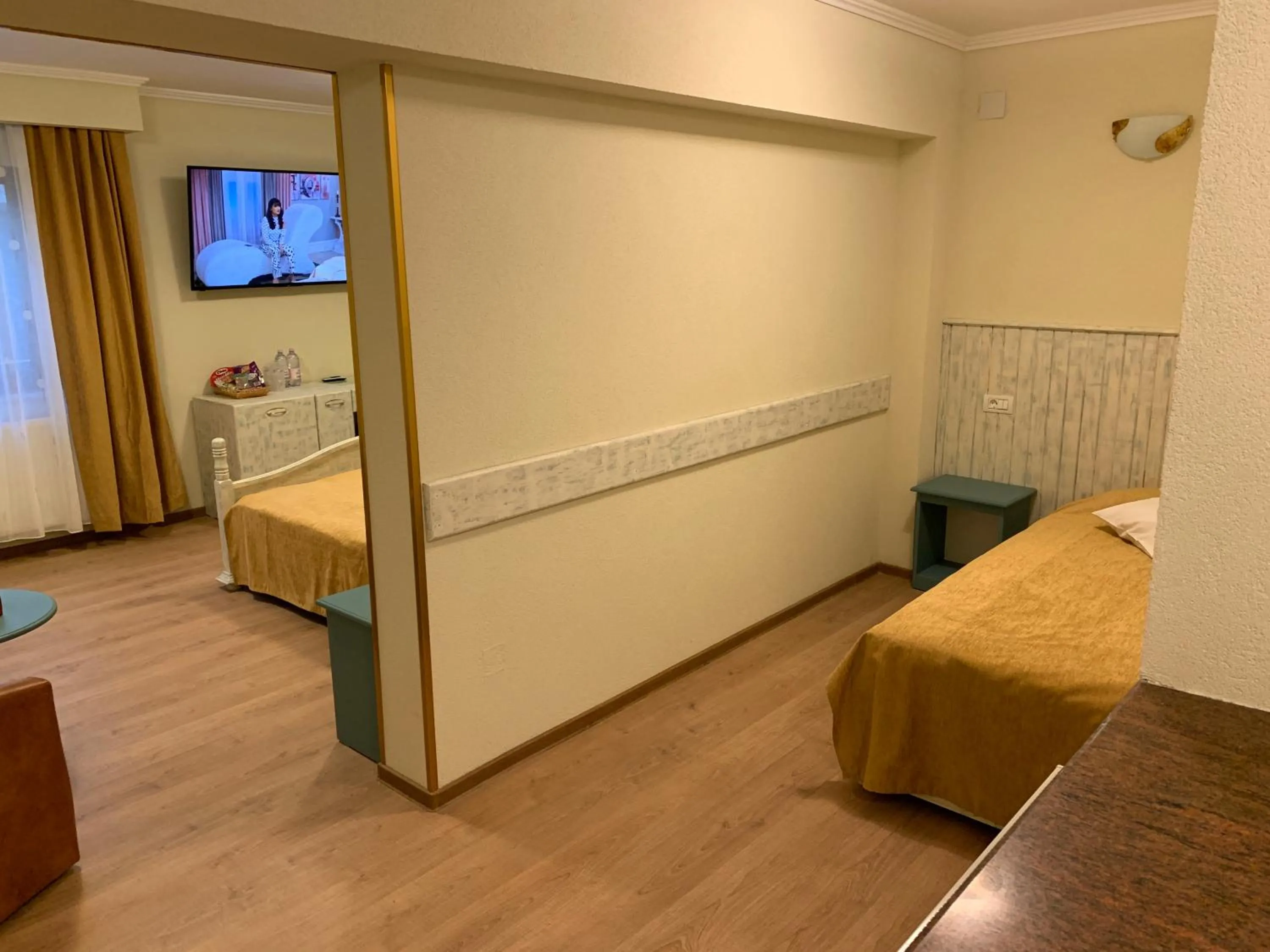 Photo of the whole room in Casa Maria Arges