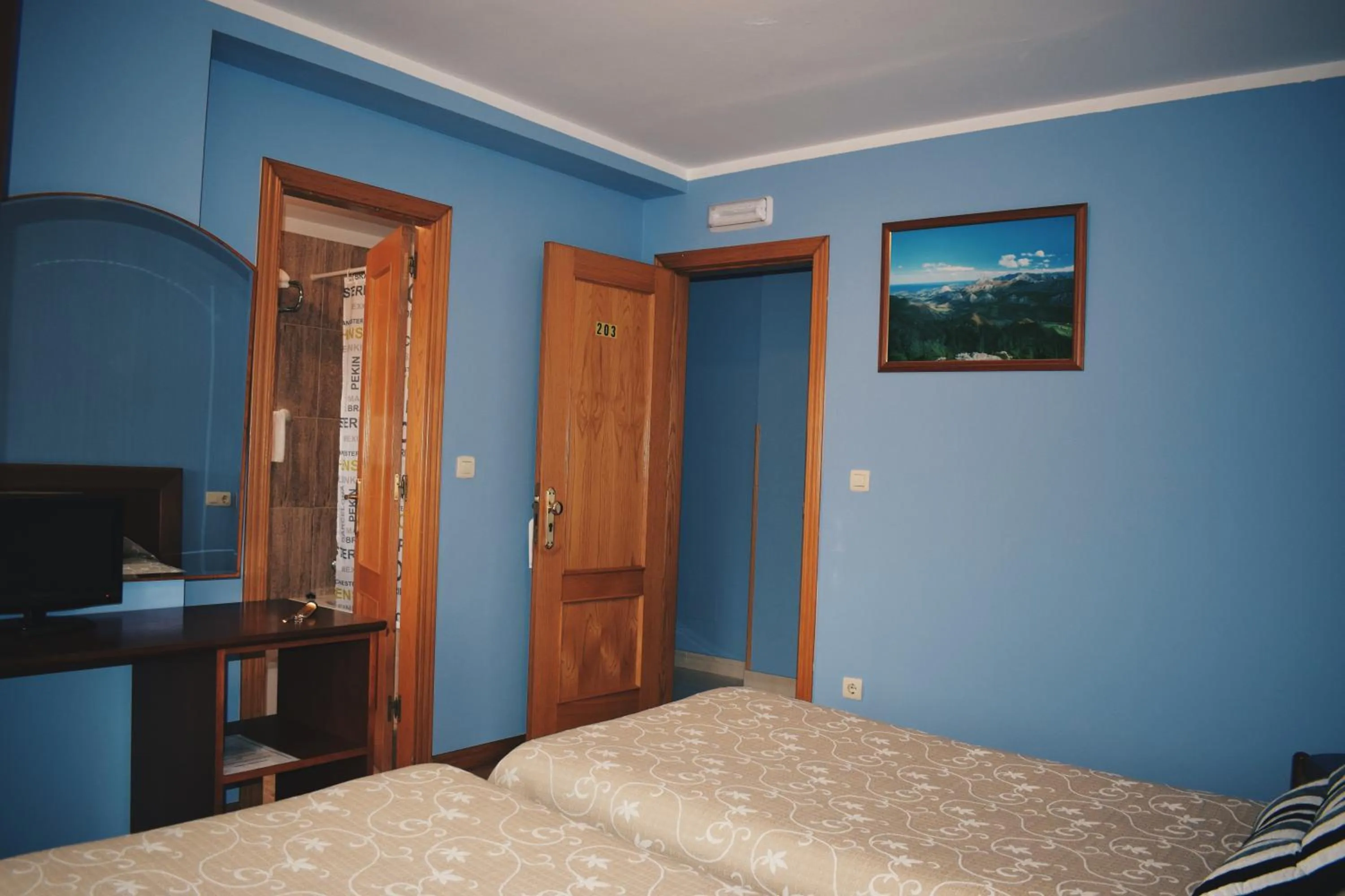 Photo of the whole room in Hotel Brisas del Sella
