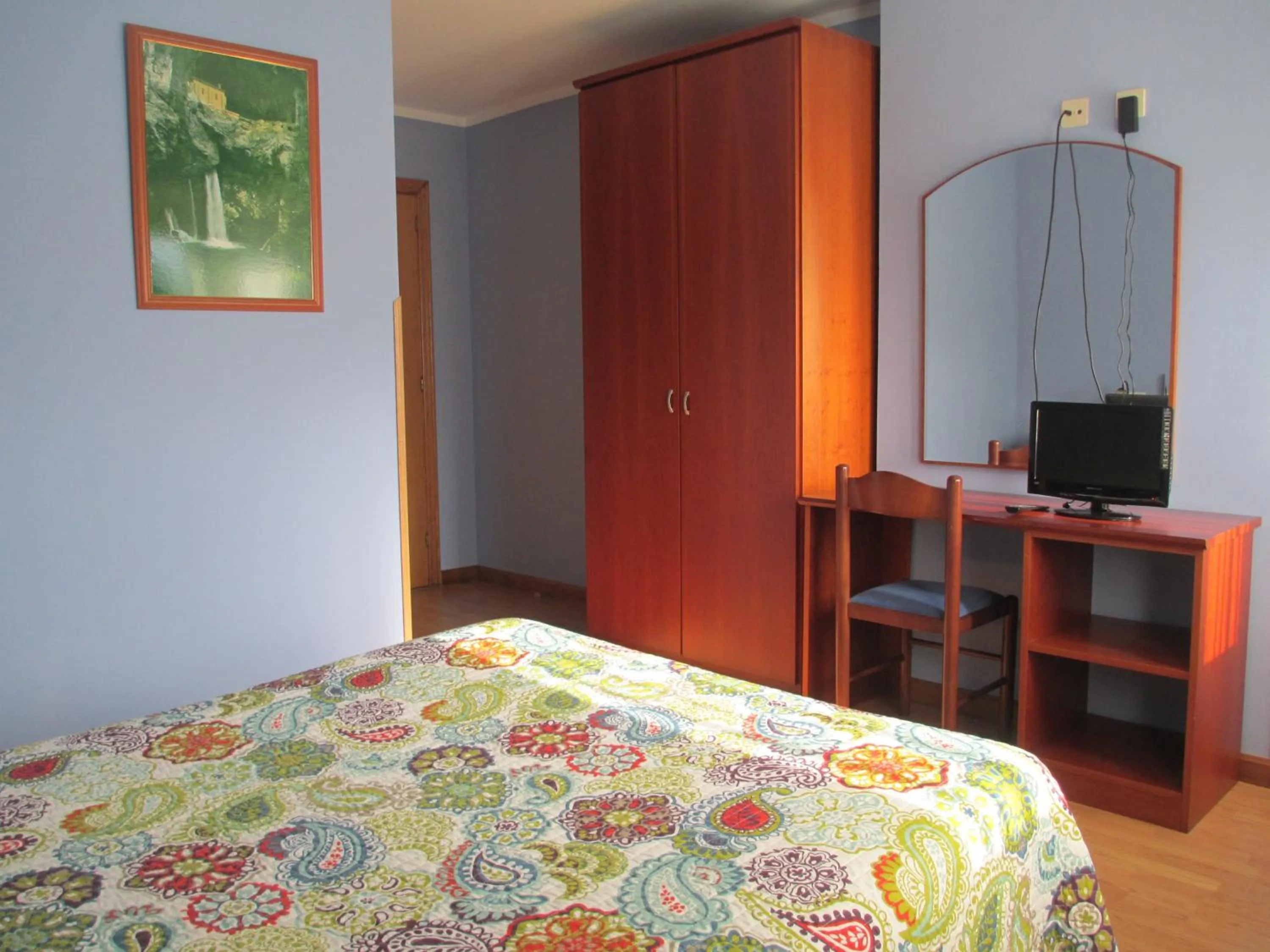 Photo of the whole room in Hotel Brisas del Sella