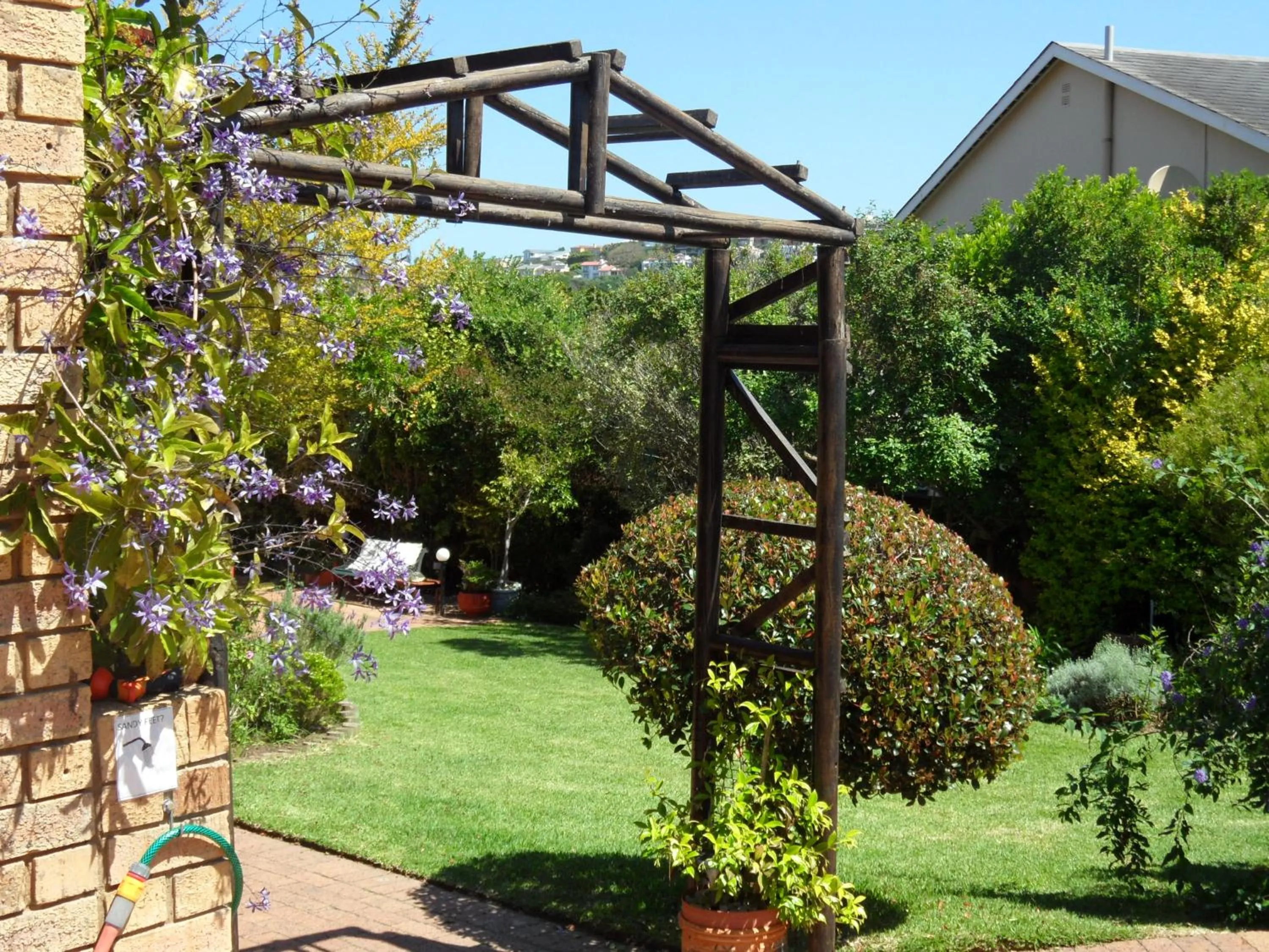 Garden view in Bayside Lodge Garden Route B&B