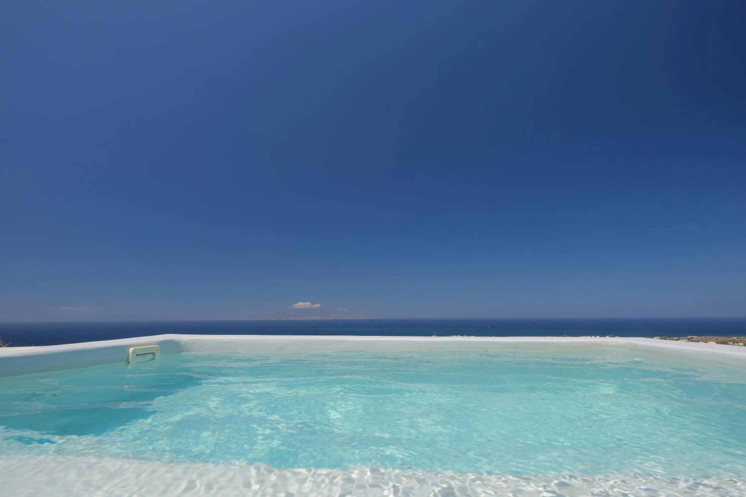 Day in Aplada Suites