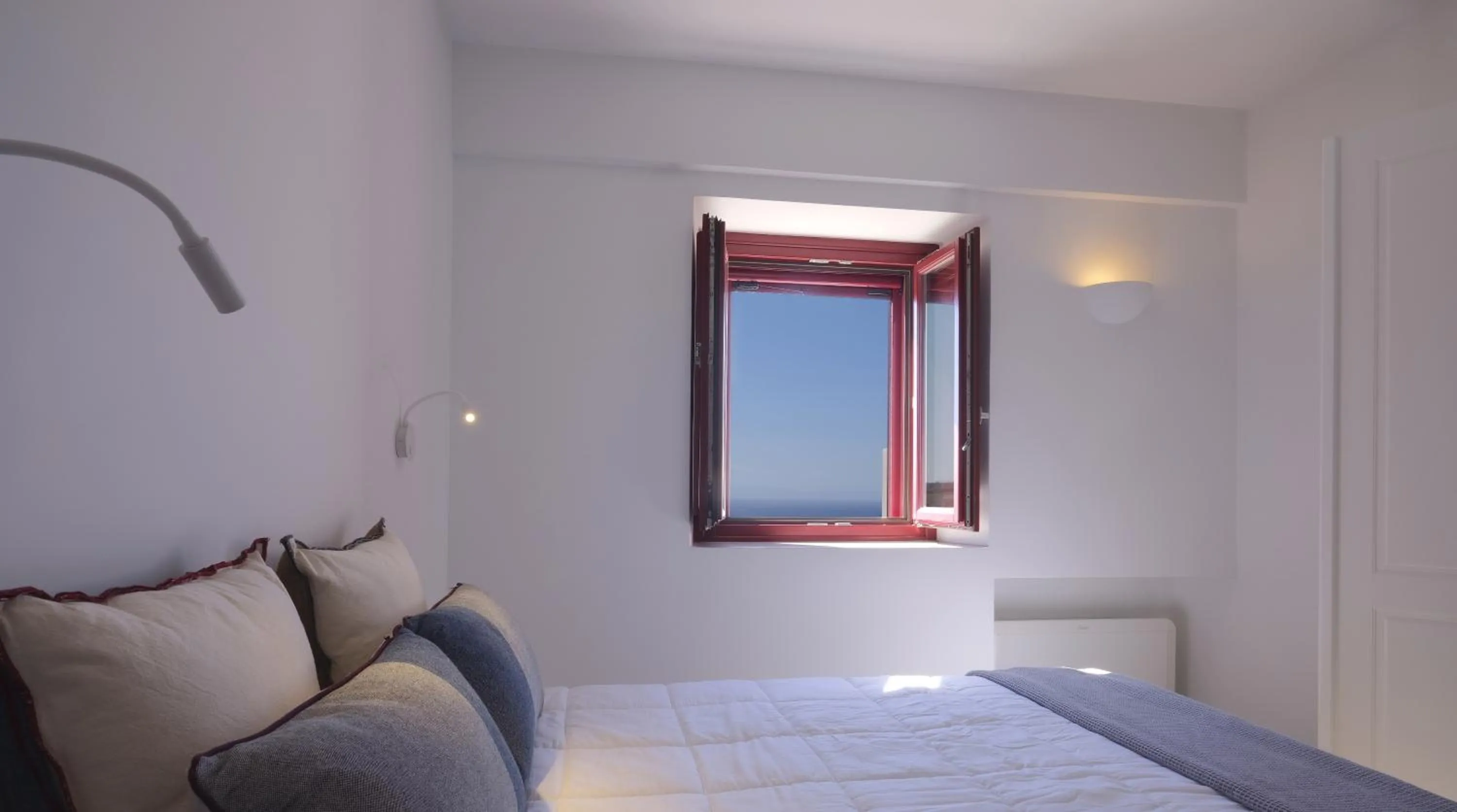 Bed in Aplada Suites